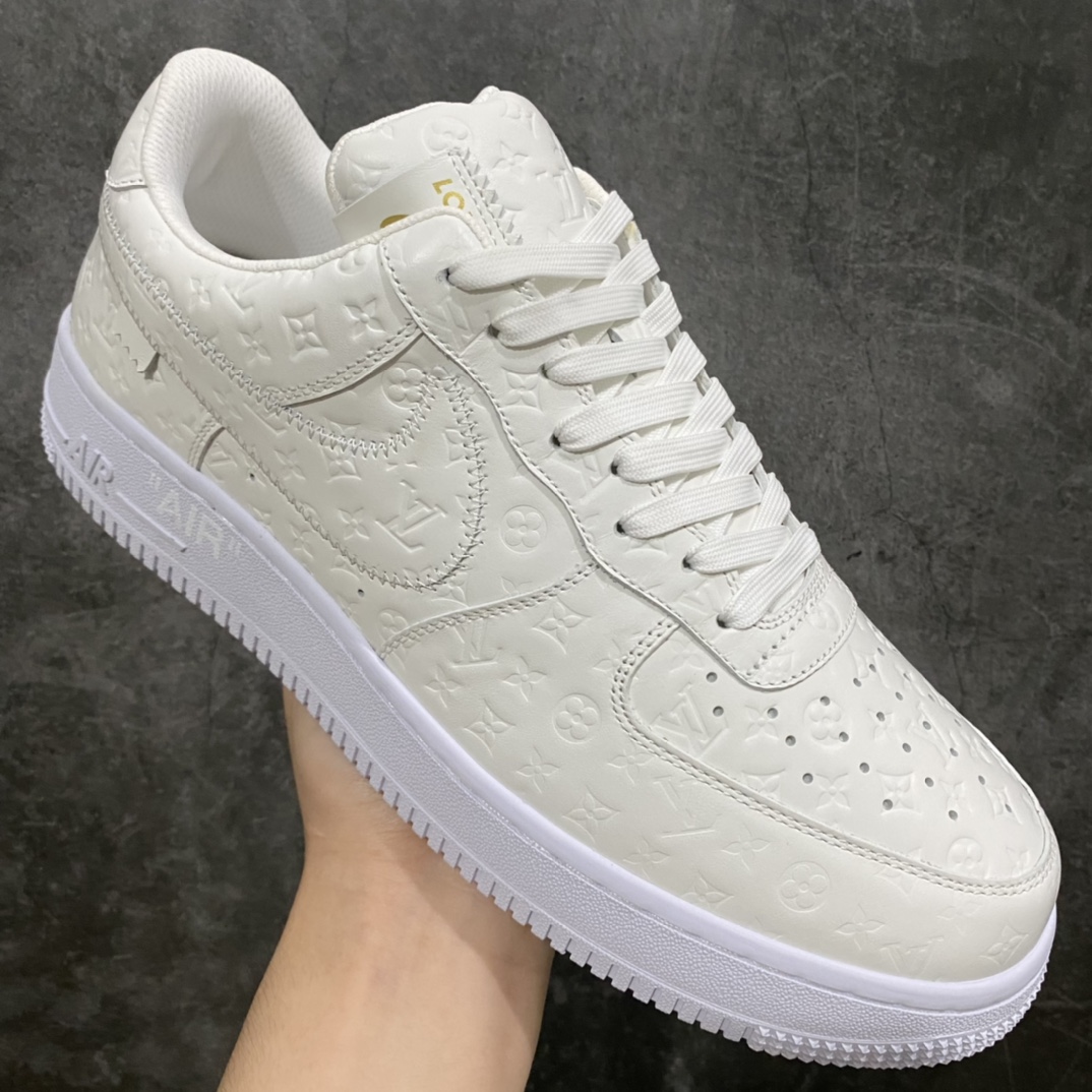 图片[3]-莞产LV x Air Force 1白色 目前市场最正确版 懂货的来 正确的钩子大小 （市面版本过小） 正确老花 压花比例以及各位置正确的对位！ 正确鞋舌长度及厚度（市面要么过短要么过长过薄） 正确鞋带孔8个（女鞋为7个） 正确鞋头冲孔数量（除最外排固定2个 其余没排女码比男码少1个） 目前此版本 尺码：38-45🐎 另有其他版本供应！-选品中心