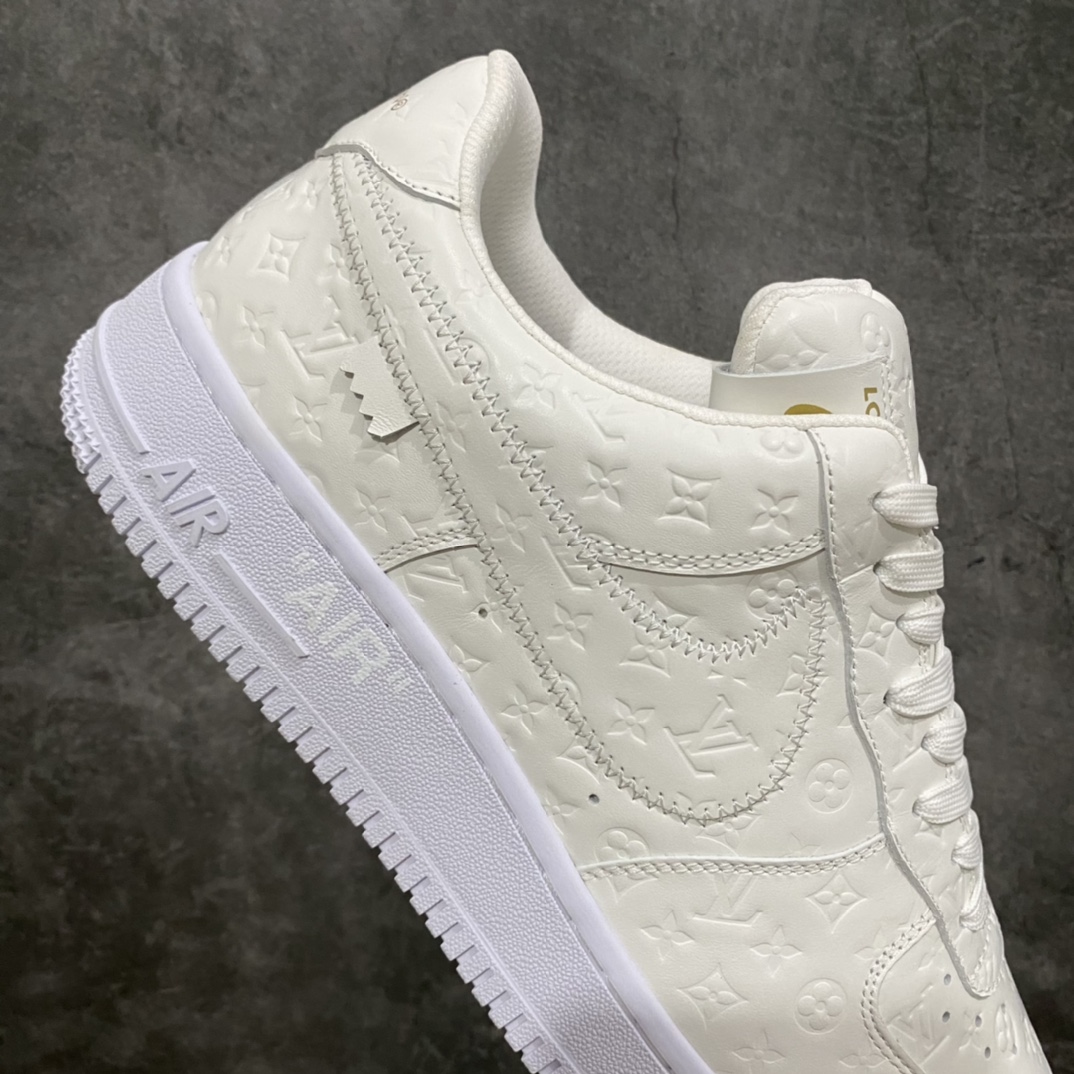 图片[6]-莞产LV x Air Force 1白色 目前市场最正确版 懂货的来 正确的钩子大小 （市面版本过小） 正确老花 压花比例以及各位置正确的对位！ 正确鞋舌长度及厚度（市面要么过短要么过长过薄） 正确鞋带孔8个（女鞋为7个） 正确鞋头冲孔数量（除最外排固定2个 其余没排女码比男码少1个） 目前此版本 尺码：38-45🐎 另有其他版本供应！-选品中心