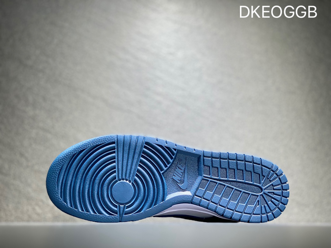 300 NIKE Dunk SB Low 低帮休闲板鞋  DD1391-400