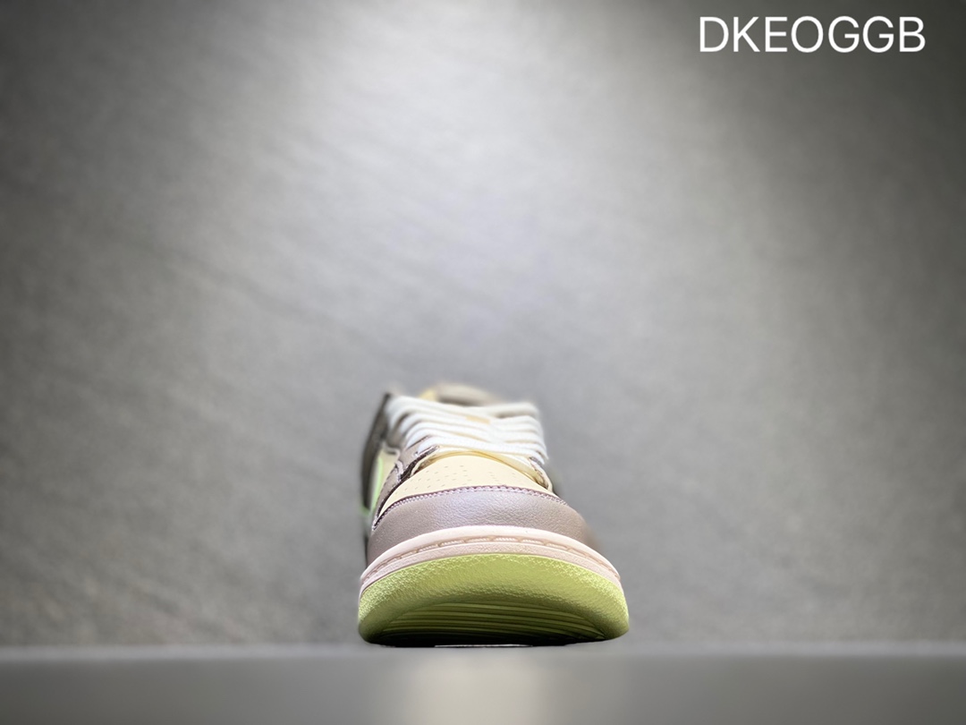 300 NIKE Dunk SB Low 低帮休闲板鞋  FB4960-210