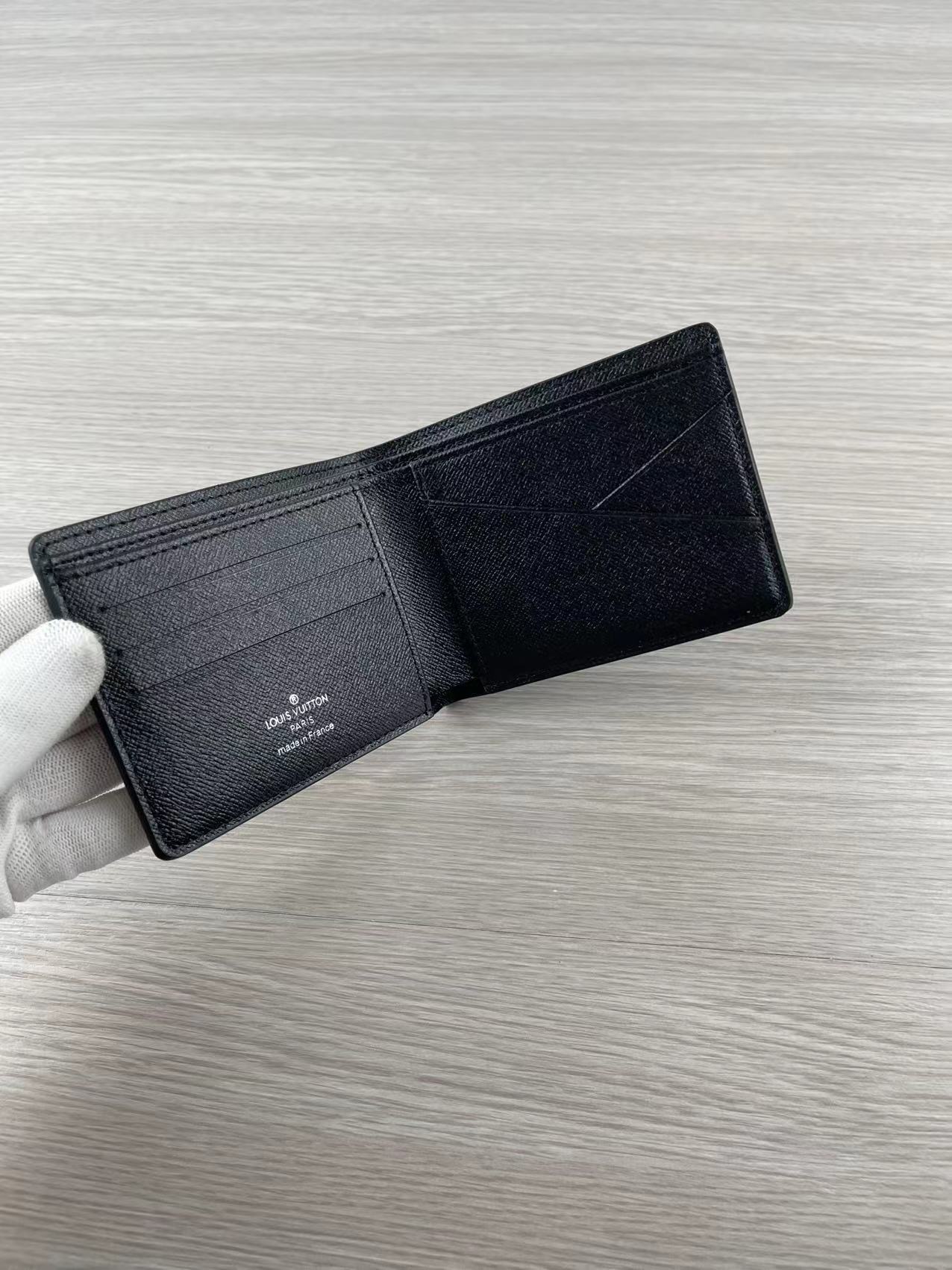 Detail of the stitching on the bifold wallet