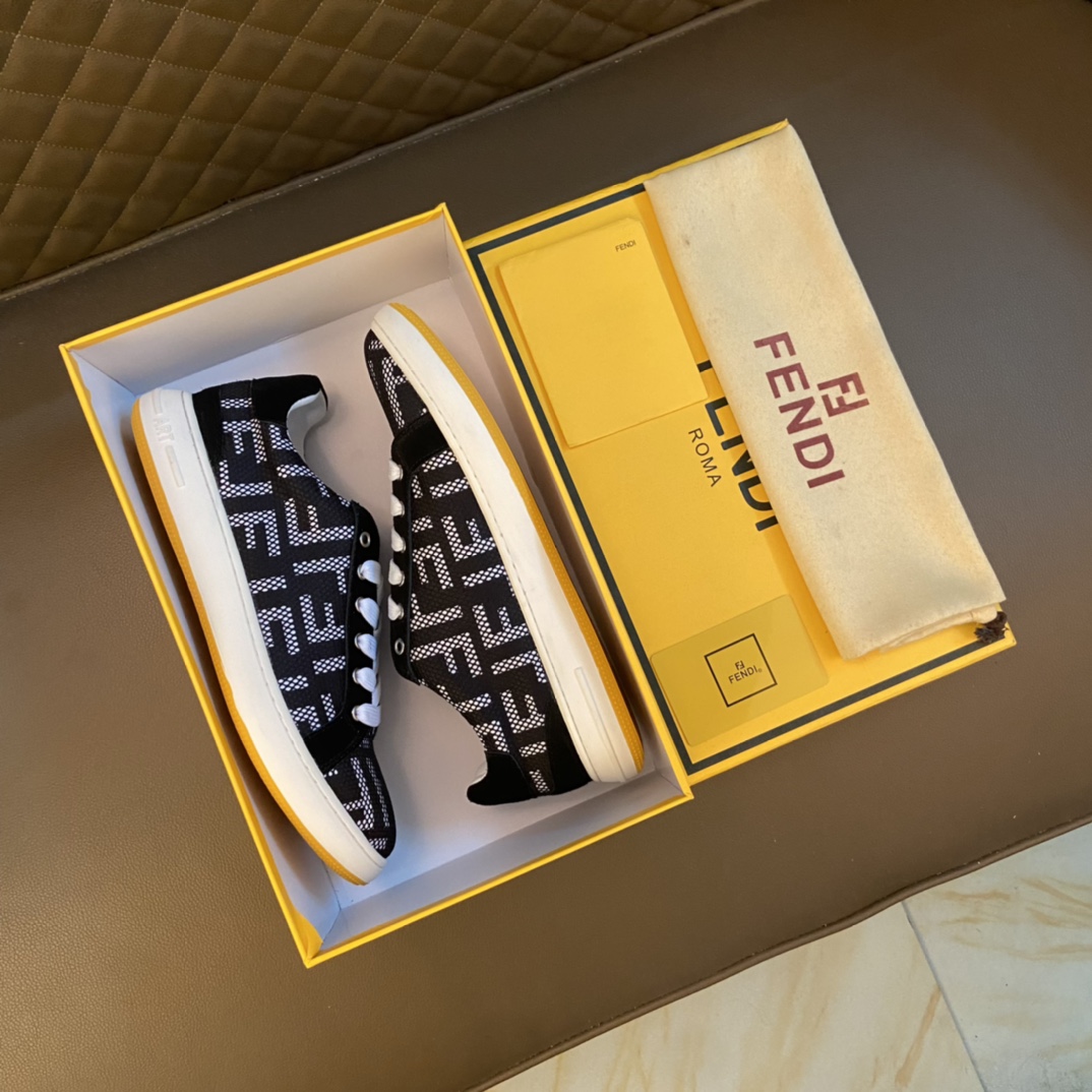 I0 原单 Fendi  芬迪  意大利进口头层牛皮鞋面细腻厚实看得到头层水染羊皮内里鞋垫logo清晰、立体磨砂后跟原厂特供 Fendi 芬迪 大底户外司机驾车鞋 可随意进出专柜、