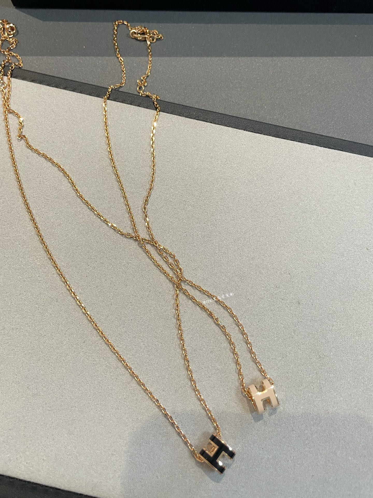 Mini H Necklace - Comprehensive