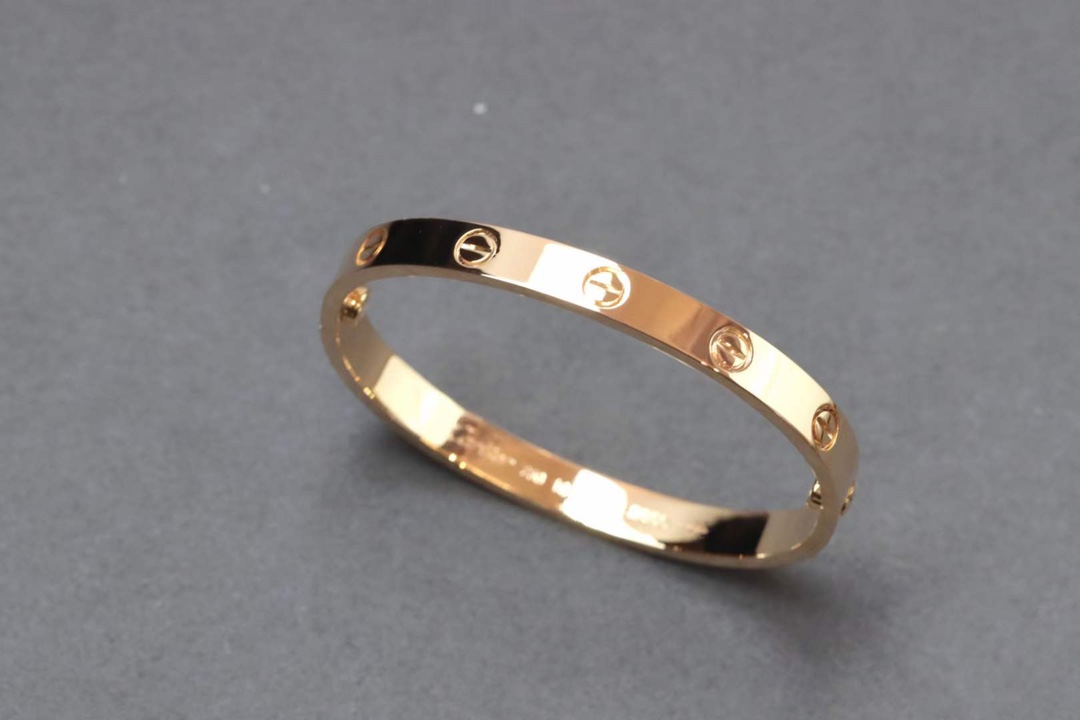 Cartier 卡地亚Cartier 款宽版love 手镯