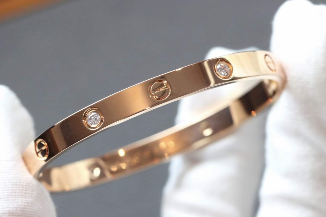 Cartier 卡地亚Cartier 四钻 宽版love 手镯