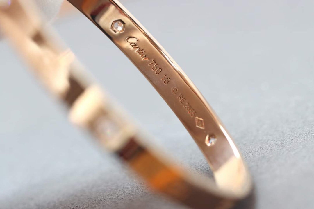 Cartier 卡地亚Cartier 经四典钻 宽版love情款侣手镯