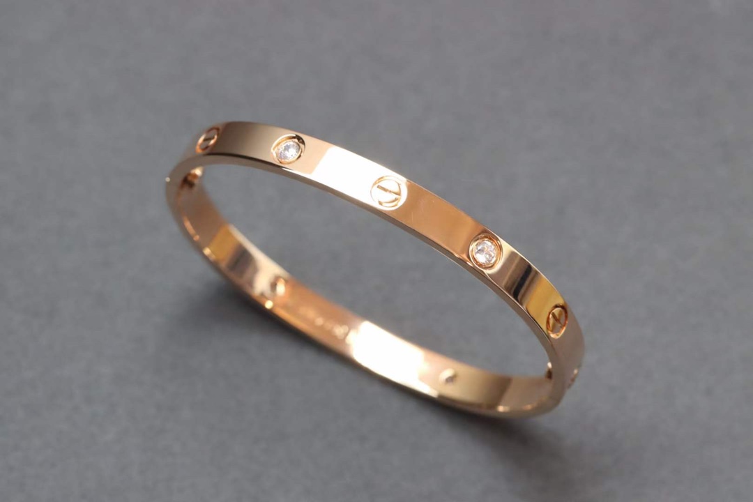 Cartier 卡地亚Cartier 经四典钻 宽版love情款侣手镯