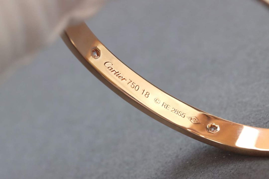Cartier 卡地亚Cartier 经四典钻 宽版love情款侣手镯