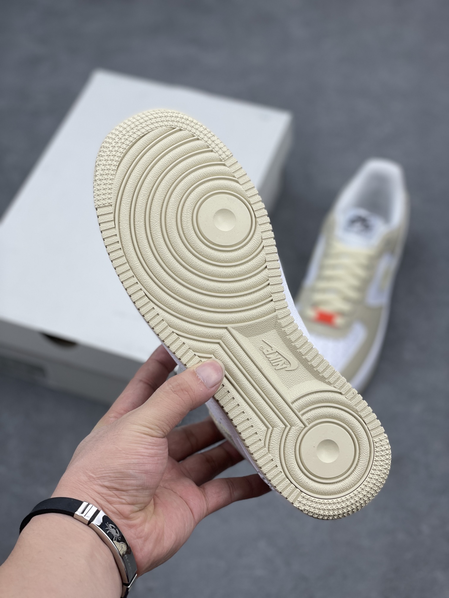 Nike Air Force 1 DZ2771-211: Original Edition with Air Cushioning, Beige/White 7 i1661281963 2774 5