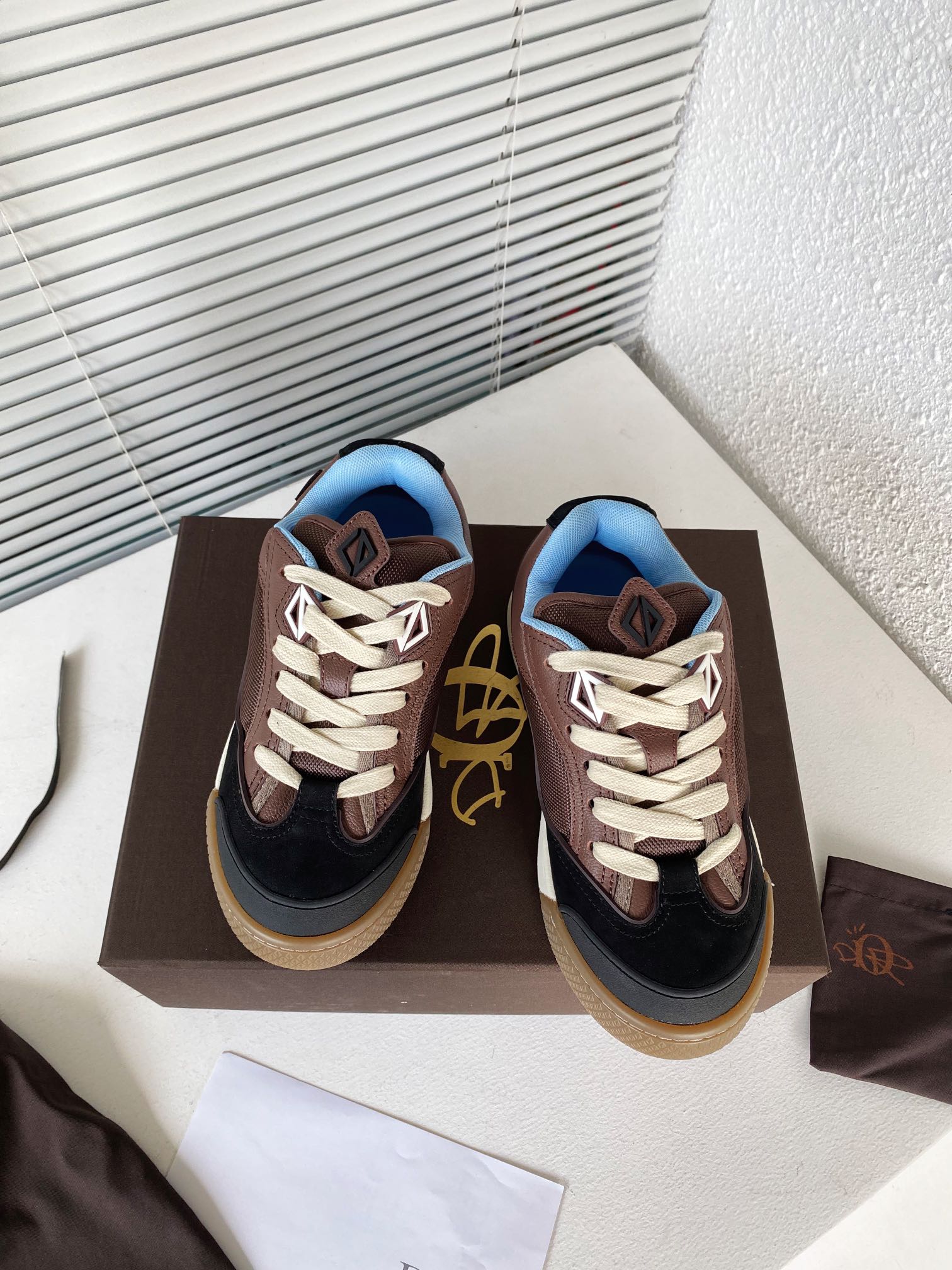 Dior x Travis Scott コラボ スニーカー 2022SS トップバージョン アースカラー+CDロゴディテール メンズ・レディース兼用