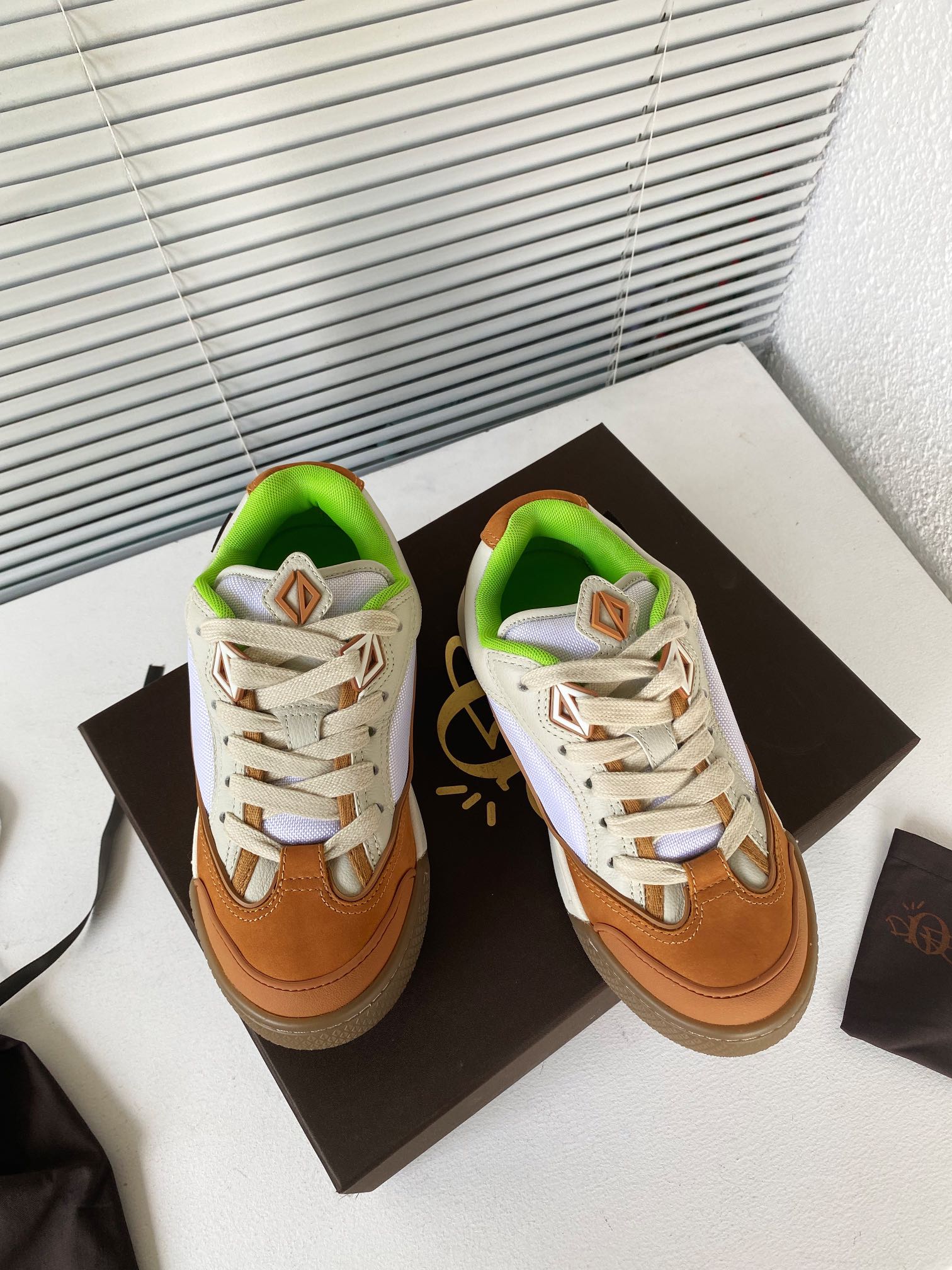Dior x Travis Scott コラボモデル スニーカー 2022SS トップバージョン アースカラー+CD logoディテール 男女兼用