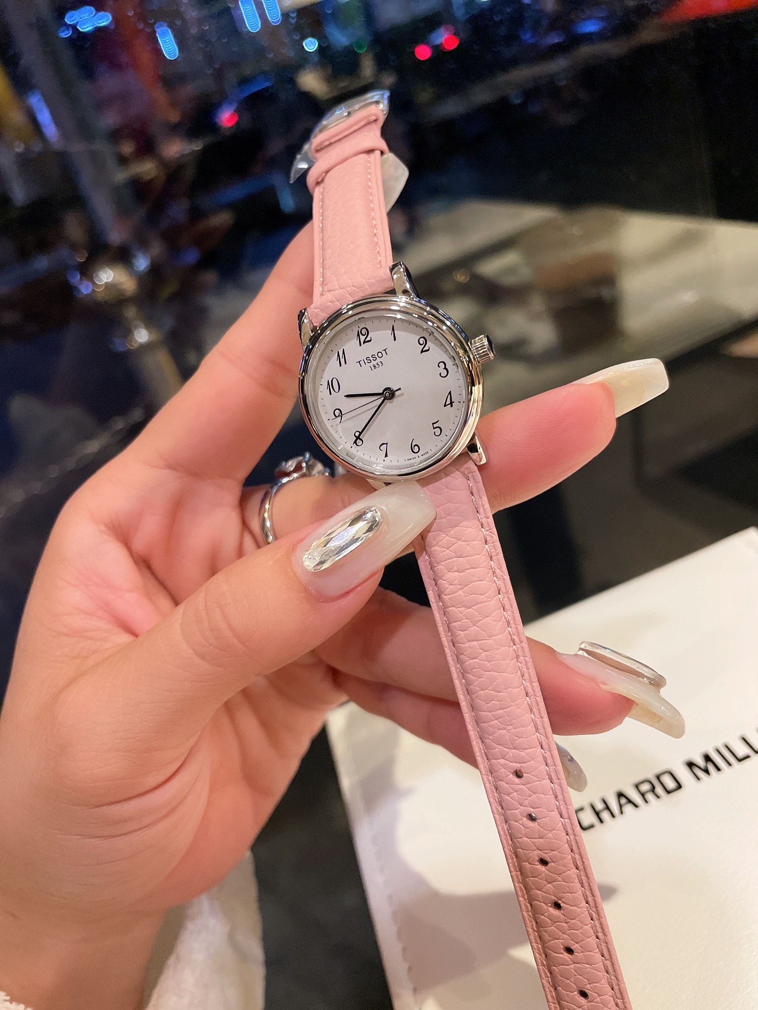 NO:391991,Tissot TISSOT's new Carson Zhenwo series couple watches, Liu Yifei and Huang Xiaoming endorsed it. Zhenwo means being the real self at all times. Every identity is where you are excited. Every year, the true self is unique. Wearing the Carson Zhenwo series watches conveys the urban 'core' proposition that you can do whatever you want. Size women's clothing 30mm, men's clothing 40mm., Tissot19860909天梭TISSOT 全新卡森臻我系列情侣对表,刘亦菲黄晓明倾情代言.臻我 寓意每时每刻做真实的自己.每一种身份,皆是兴之所至.每一年真我,都独具魅力.佩戴卡森臻我系列腕表,传递着随心所欲的都市“芯”主张.尺寸女装30mm,男装40mm.,,tissot,Watch