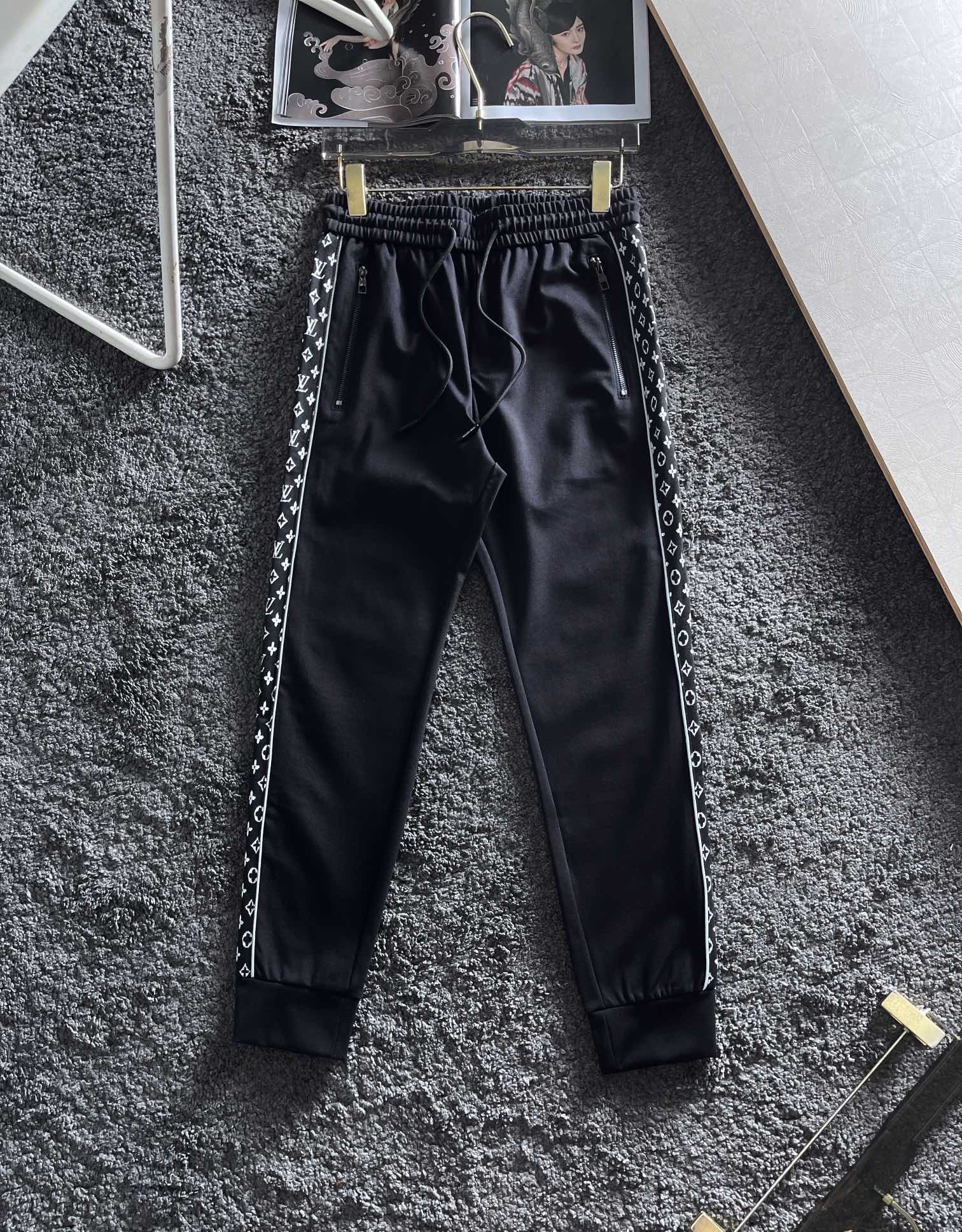 Louis Vuitton Clothing Pants & Trousers Fall/Winter Collection Casual