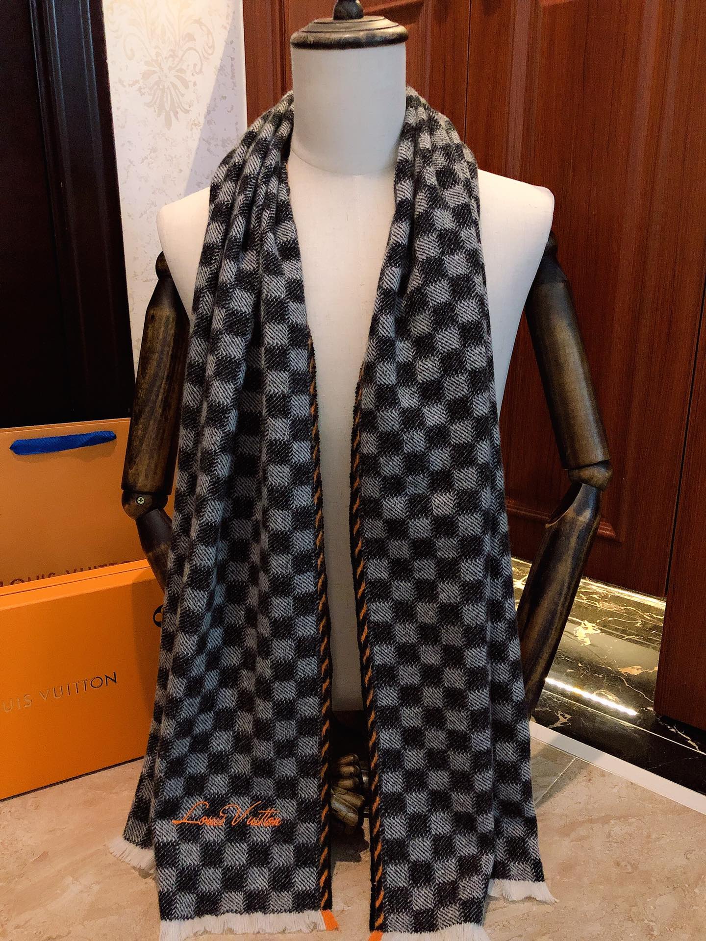 Louis Vuitton Scarf Unisex Wool Fall/Winter Collection Fashion