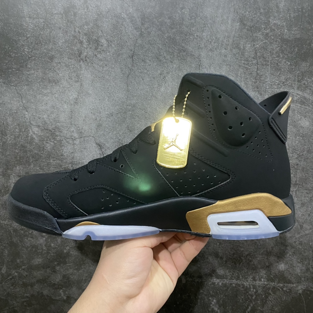 图片[2]-Air Jordan 6 Retro AJ6 黑金 外贸纯原版 目前市面最优版本 原楦原纸板开发 采购原厂皮料 原厂定型 后跟完美效果 到手可放心比对发售原鞋 上脚百分百充当正品驾驭 真正原装公司级完美鞋型 一切细节实拍所见所得！纸板中底、钢印 完美版型 一应俱全外贸专供 发国外寄售可稳妥充正操作 货号：CT4954-007 尺码：40 40.5 41 42 42.5 43 44 44.5 45 46 47.5-选品中心