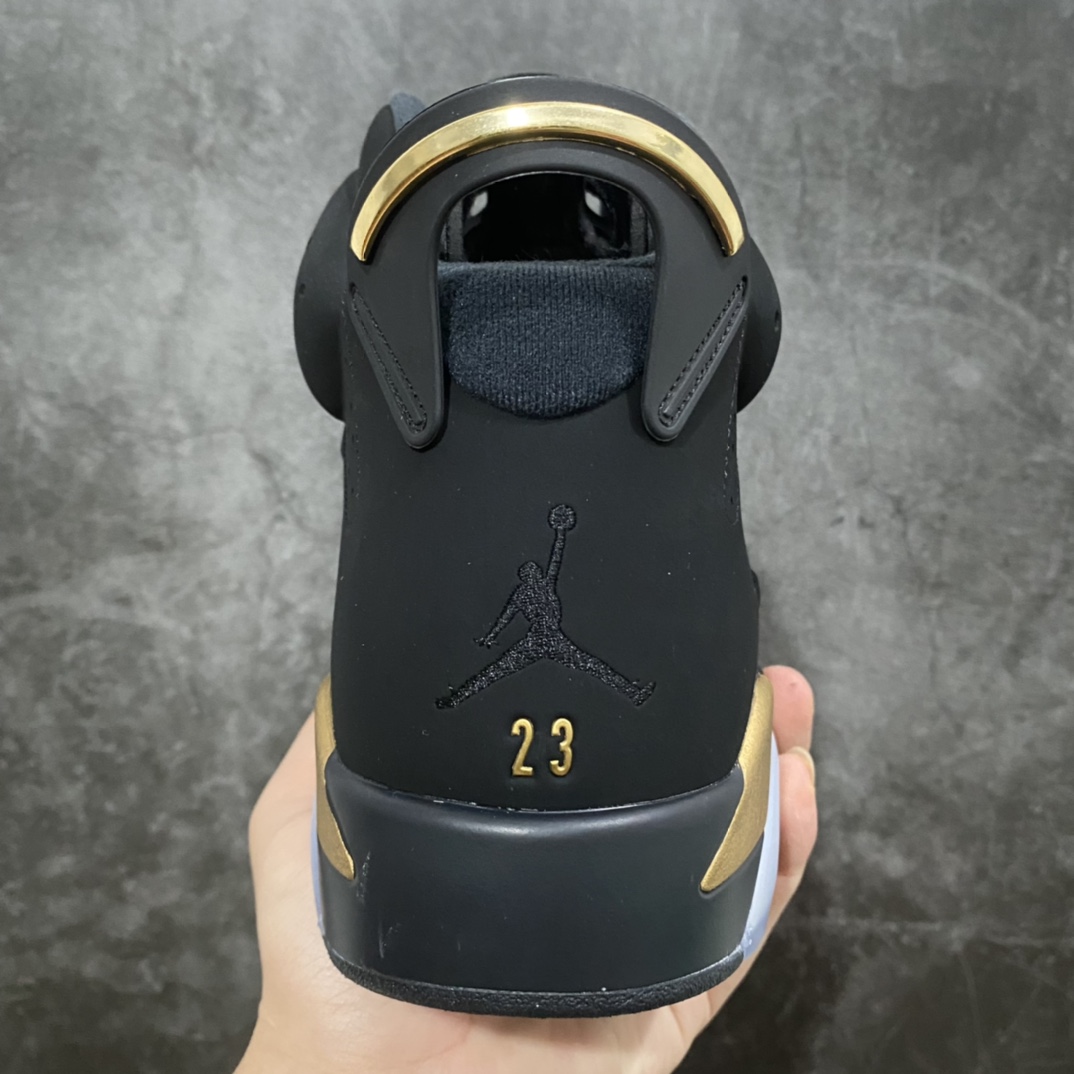 图片[4]-Air Jordan 6 Retro AJ6 黑金 外贸纯原版 目前市面最优版本 原楦原纸板开发 采购原厂皮料 原厂定型 后跟完美效果 到手可放心比对发售原鞋 上脚百分百充当正品驾驭 真正原装公司级完美鞋型 一切细节实拍所见所得！纸板中底、钢印 完美版型 一应俱全外贸专供 发国外寄售可稳妥充正操作 货号：CT4954-007 尺码：40 40.5 41 42 42.5 43 44 44.5 45 46 47.5-选品中心