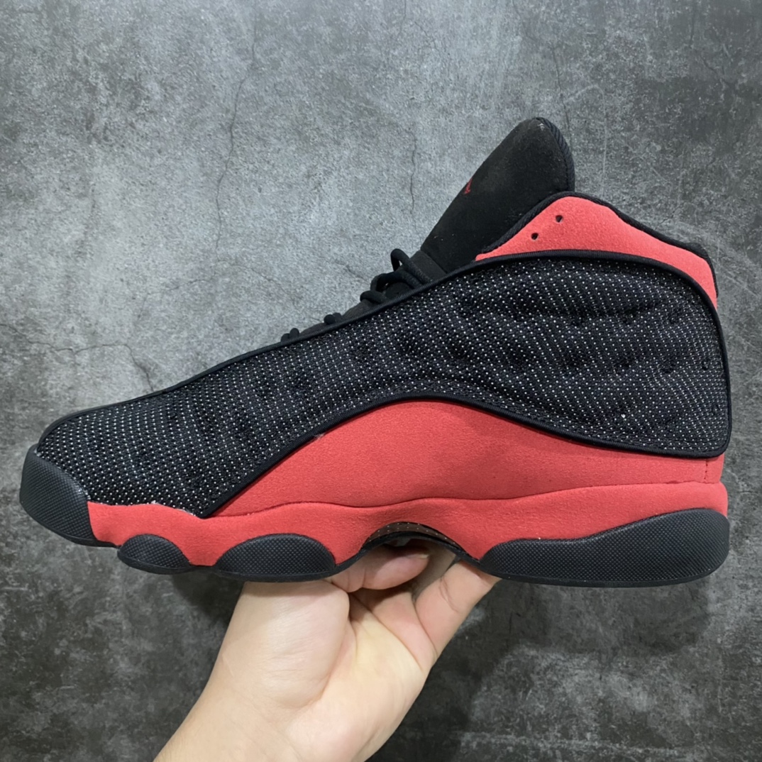 图片[2]-顶级莞产纯原 Air Jordan AJ13 黑红 货号：414571-004 东莞大厂纯原出品 原鞋开发 原厂猫眼👀 版型近乎零偏差 采购原厂皮料 LOGO五金部件高价开发私模 杜绝一眼假版本 #原鞋1：1开模大底共3层贴合工艺 三层中间加入海玻璃缓震鞋垫 大底采用进口一次MD而非市面二次MD低价原料成型 进口MD材料异味较少比原鞋还少 市面异味大刺鼻 尺码：40.5 41 42 42.5 43 44 44.5 45 46 47.5。-选品中心