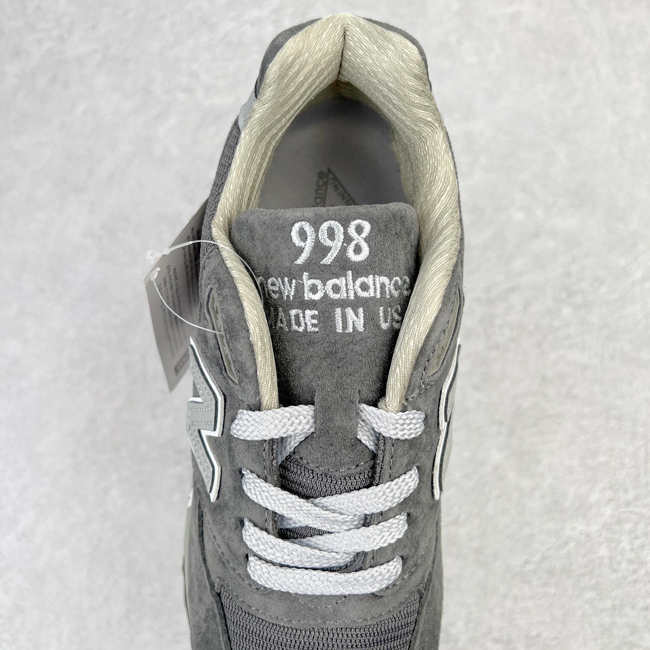图片[4]-＃K版纯原 New Balance M998 Made in USA NB新百伦高端美产血统系列经典复古休闲运动慢跑鞋 NB998 诞生于 1993 年，作为第一双使用 ABZORB 缓冲材料的鞋款，一经发售就受到大量消费者的热烈追捧，如今已经成为了历久不衰的经典代表鞋款之一。原楦原数据开发版型 以优质面料制成鞋面结构。鞋面采用经典网眼布材质，辅以绒面革覆盖，带来更加清爽舒适的穿着体验。鞋舌上标记的 \\\”998\\\” 字样增强鞋款辨识度的同时，为鞋款注入更多动人细节。鞋款采用 ABZORB 缓冲材料的中底，通过缓冲和压缩阻力相结合来吸收冲击，稳定性高，不易打滑，助你畅享舒适有型的运动体验。采用猪巴革组合网织鞋面材质 后跟嵌入TPU装饰条稳固 升级原装5层独立私模 尺码：36 36.5 37 38 39.5 40 40.5 41.5 42 42.5 43 44 44.5 45-选品中心
