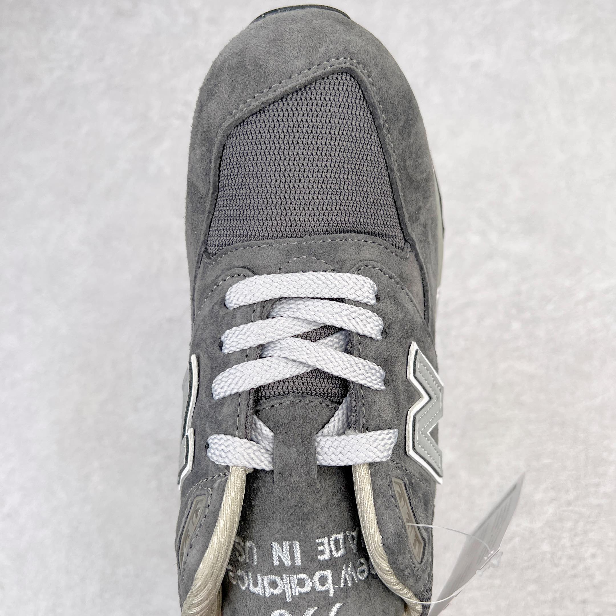 图片[7]-＃K版纯原 New Balance M998 Made in USA NB新百伦高端美产血统系列经典复古休闲运动慢跑鞋 NB998 诞生于 1993 年，作为第一双使用 ABZORB 缓冲材料的鞋款，一经发售就受到大量消费者的热烈追捧，如今已经成为了历久不衰的经典代表鞋款之一。原楦原数据开发版型 以优质面料制成鞋面结构。鞋面采用经典网眼布材质，辅以绒面革覆盖，带来更加清爽舒适的穿着体验。鞋舌上标记的 \\\”998\\\” 字样增强鞋款辨识度的同时，为鞋款注入更多动人细节。鞋款采用 ABZORB 缓冲材料的中底，通过缓冲和压缩阻力相结合来吸收冲击，稳定性高，不易打滑，助你畅享舒适有型的运动体验。采用猪巴革组合网织鞋面材质 后跟嵌入TPU装饰条稳固 升级原装5层独立私模 尺码：36 36.5 37 38 39.5 40 40.5 41.5 42 42.5 43 44 44.5 45-选品中心