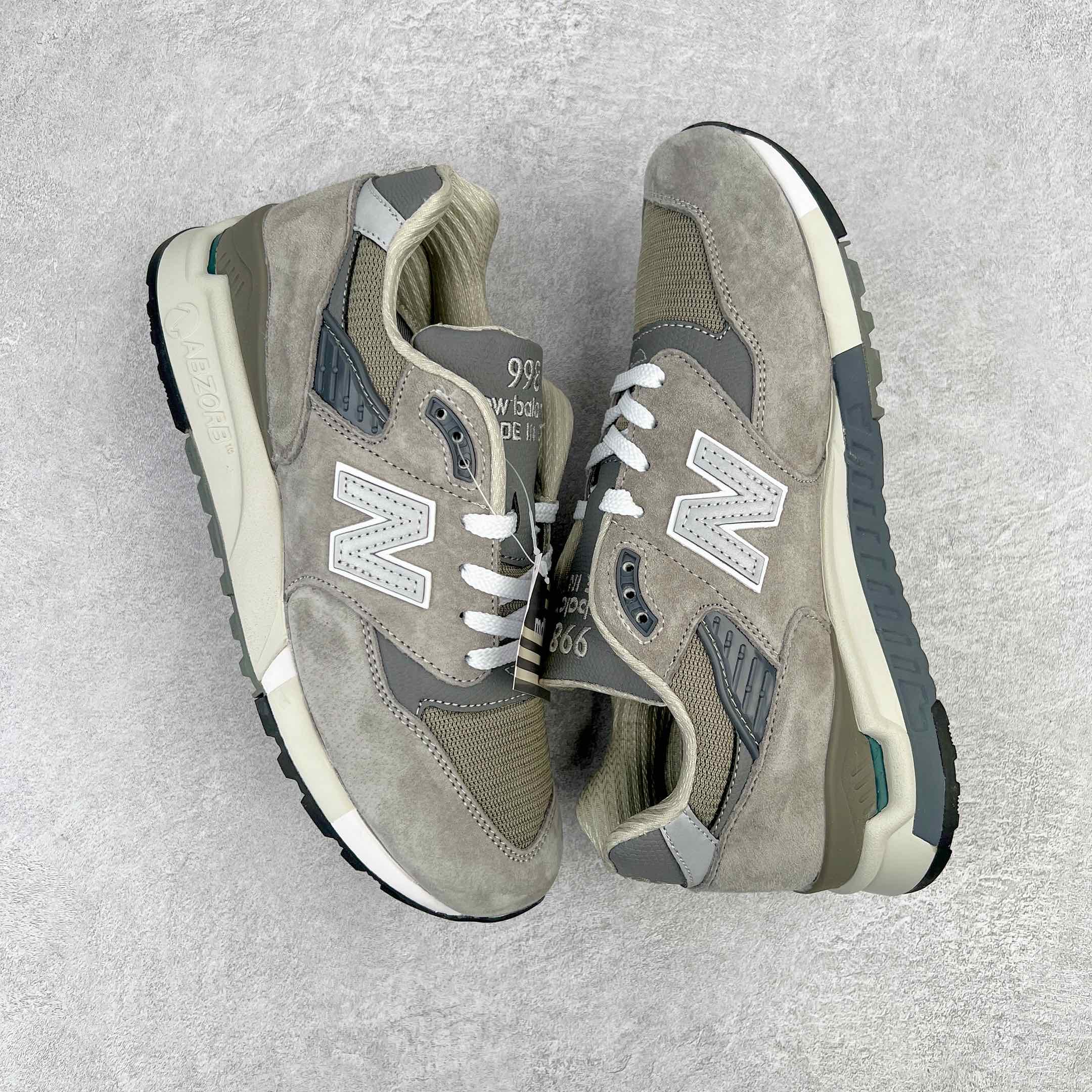 图片[3]-＃K版纯原 New Balance M998 Made in USA NB新百伦高端美产血统系列经典复古休闲运动慢跑鞋 NB998 诞生于 1993 年，作为第一双使用 ABZORB 缓冲材料的鞋款，一经发售就受到大量消费者的热烈追捧，如今已经成为了历久不衰的经典代表鞋款之一。原楦原数据开发版型 以优质面料制成鞋面结构。鞋面采用经典网眼布材质，辅以绒面革覆盖，带来更加清爽舒适的穿着体验。鞋舌上标记的 \\\”998\\\” 字样增强鞋款辨识度的同时，为鞋款注入更多动人细节。鞋款采用 ABZORB 缓冲材料的中底，通过缓冲和压缩阻力相结合来吸收冲击，稳定性高，不易打滑，助你畅享舒适有型的运动体验。采用猪巴革组合网织鞋面材质 后跟嵌入TPU装饰条稳固 升级原装5层独立私模 尺码：36 36.5 37 38 39.5 40 40.5 41.5 42 42.5 43 44 44.5 45-选品中心