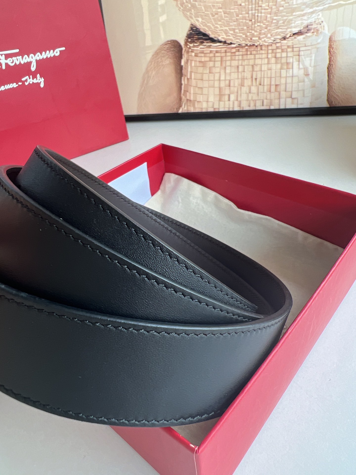 Ferragamo菲拉格慕   发财8字扣腰带3.5厘米