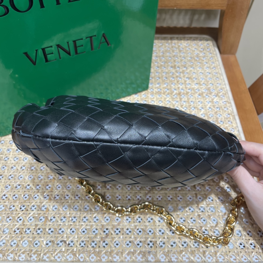 Bottega Veneta MINI CHAIN JODIE 28CM BAG 709562黑色