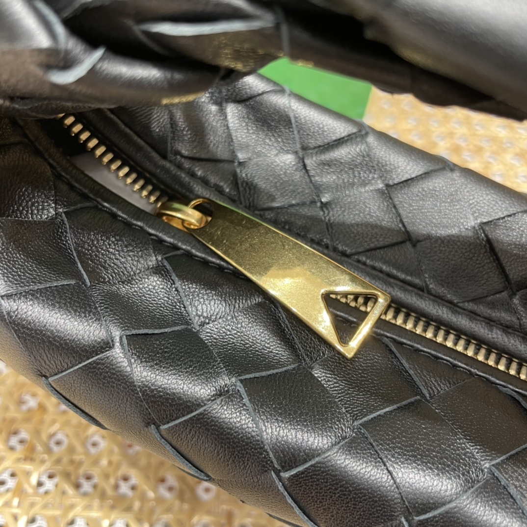 Bottega Veneta MINI CHAIN JODIE 28CM BAG 709562黑色