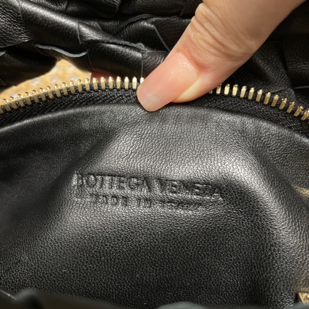 Bottega Veneta MINI CHAIN JODIE 28CM BAG 709562黑色