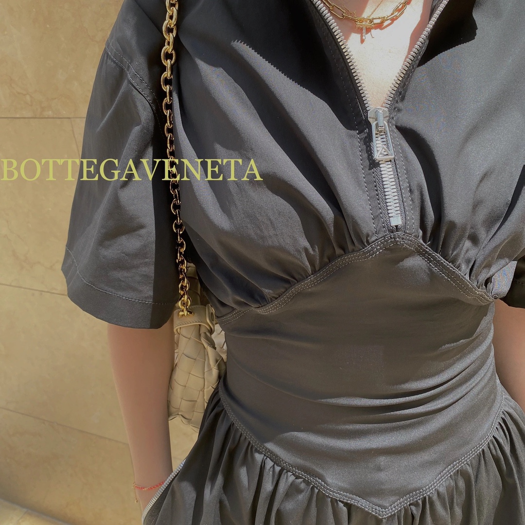 Bottega Veneta MINI CHAIN JODIE 28CM BAG 709562燕麦色