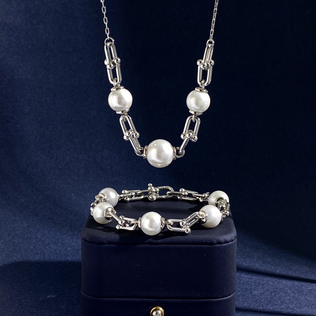 Tiffany & Co. TFN蒂芙尼U形光面竹节链环间大小珍珠项链 黄铜材料+合成贝珠 电镀18K金白金 金银2个色 尺寸:总长度约43cm+2cm