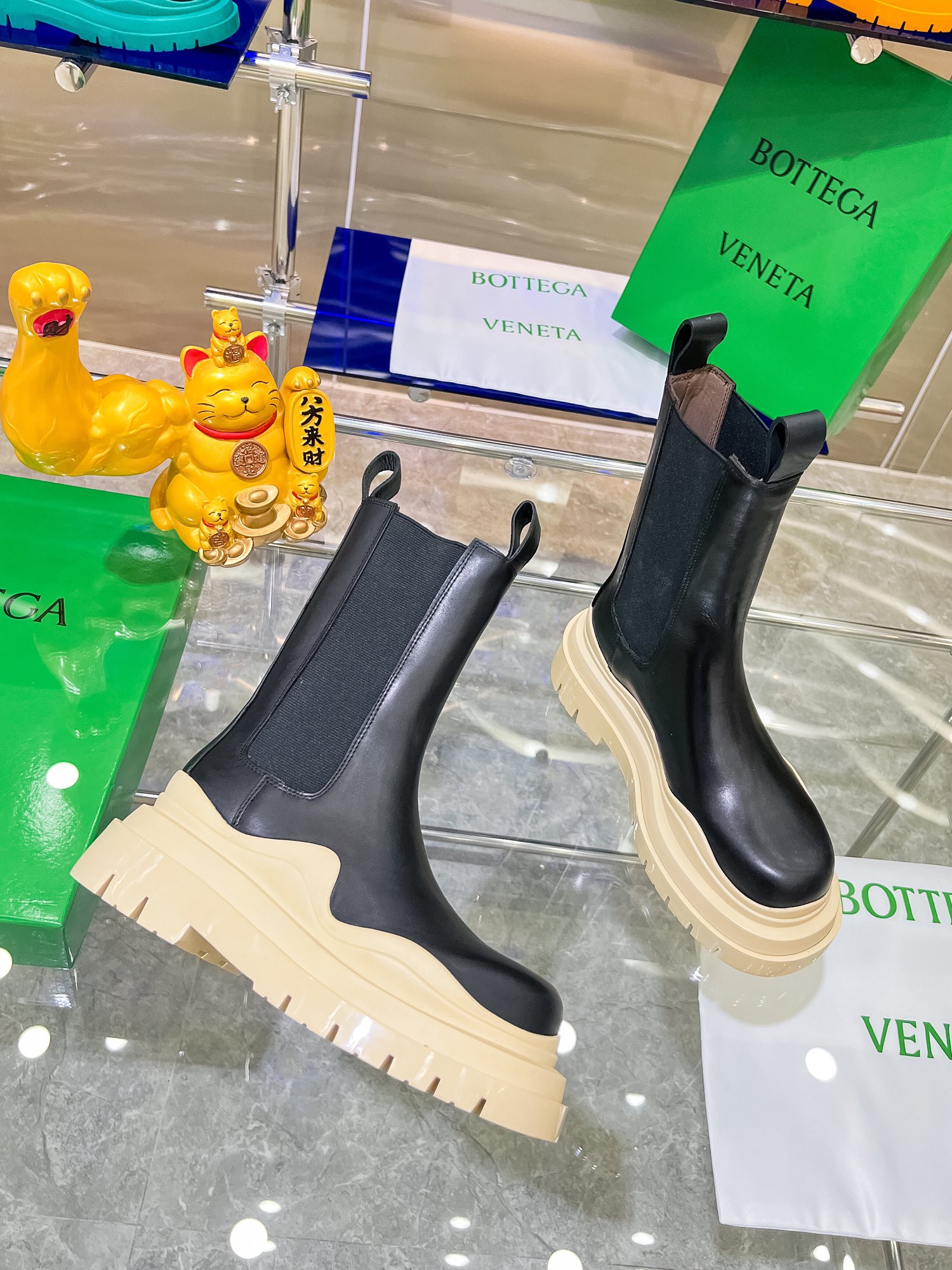 Bottega V’s New Bottom-Heavy Boots: P-bot 900 Series Upgrade. - 图片 9