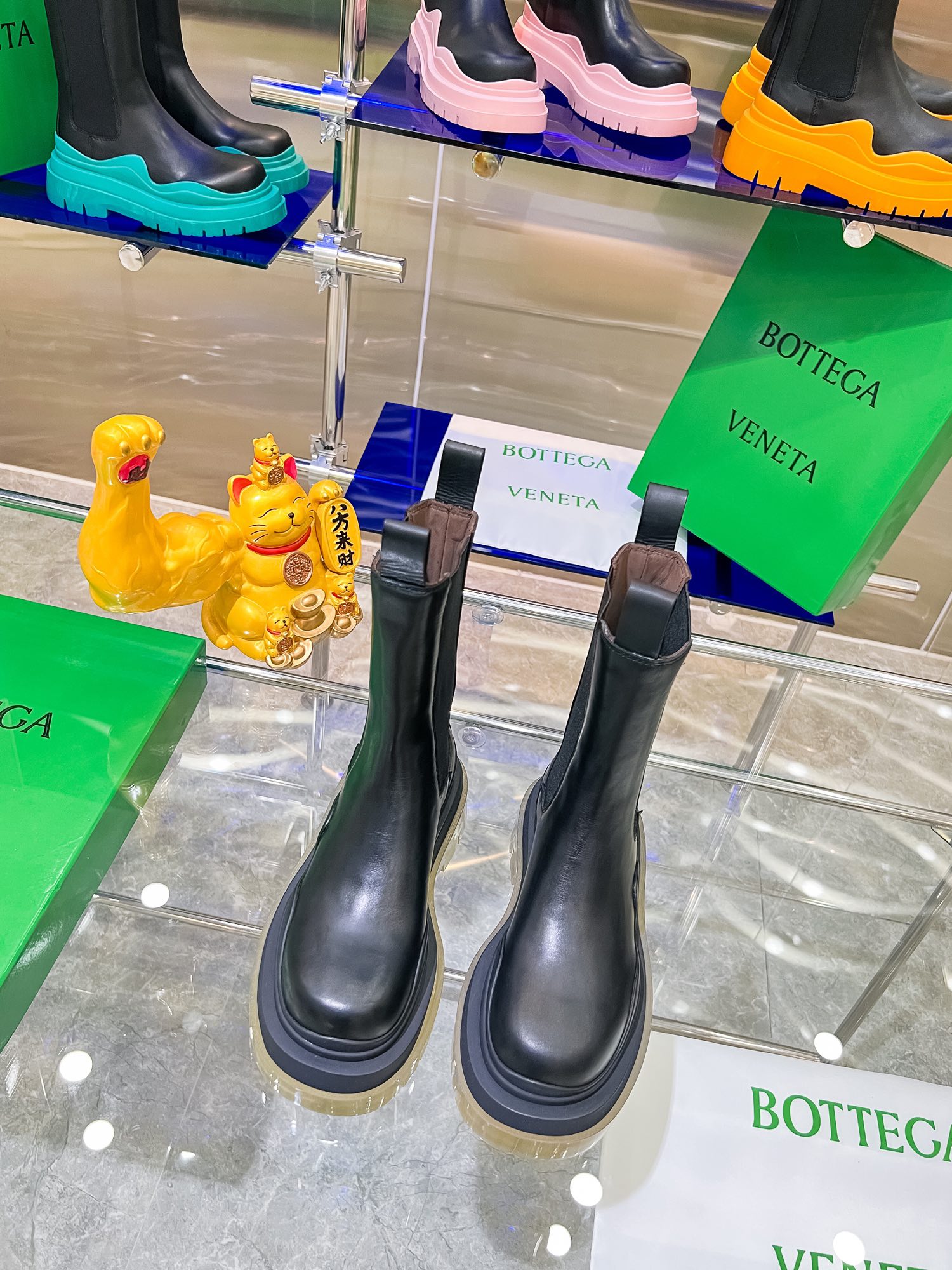 New Bottega V Coloured Bottom-Heavy Boots Series for P-Bot 900: Waterproof, Stylish, Durable - 图片 1