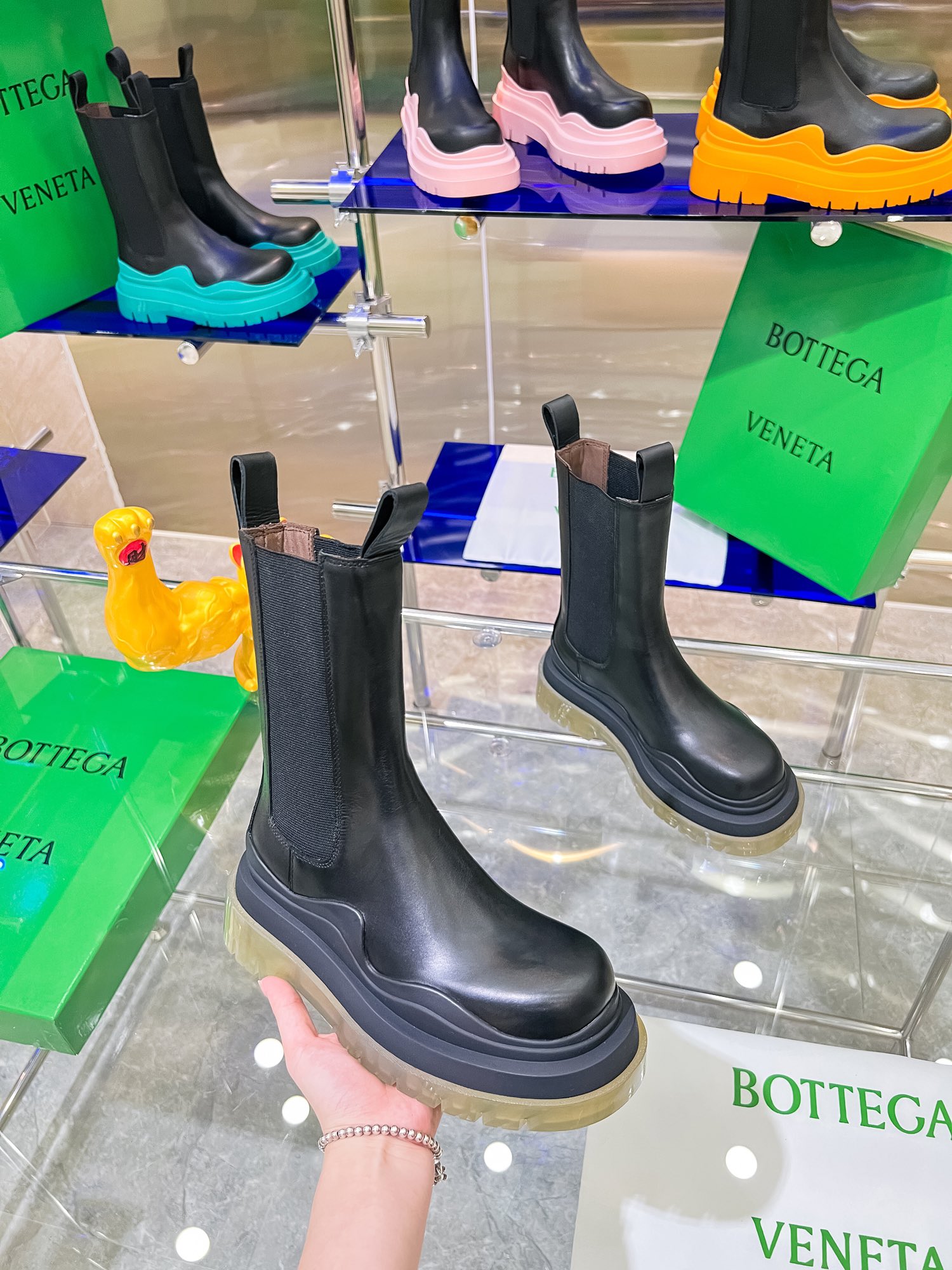 New Bottega V Coloured Bottom-Heavy Boots Series for P-Bot 900: Waterproof, Stylish, Durable - 图片 6