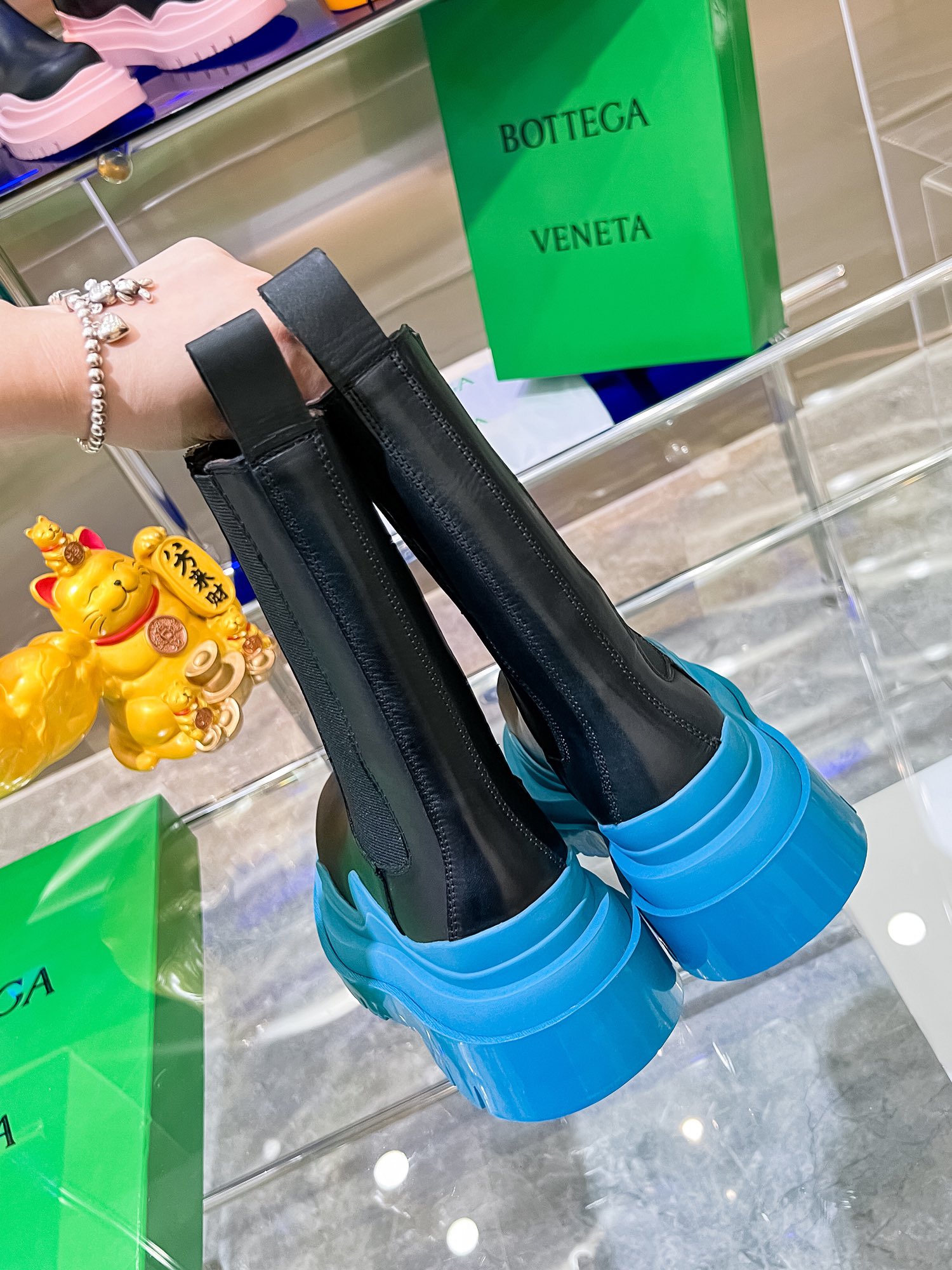 Bottega V Launches New Series of Bottom-Heavy Coloured Boots - 图片 4
