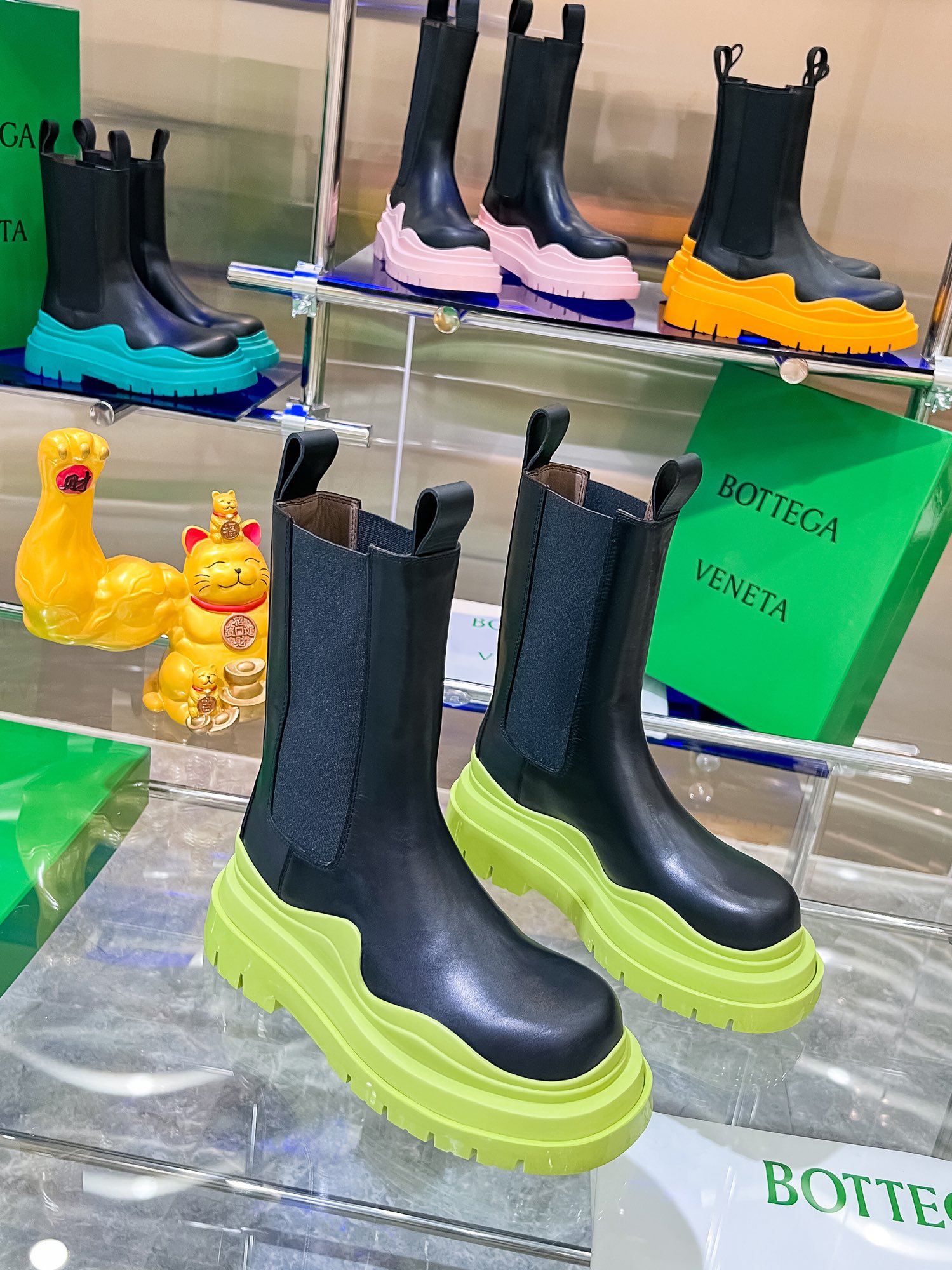 Bottega V’s New Bottom-Heavy Boots: P-bot 900 Series Review - 图片 2