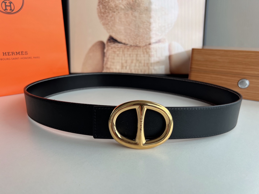Hermès爱马仕   镂空金属扣双面用细腻牛皮腰带38mm