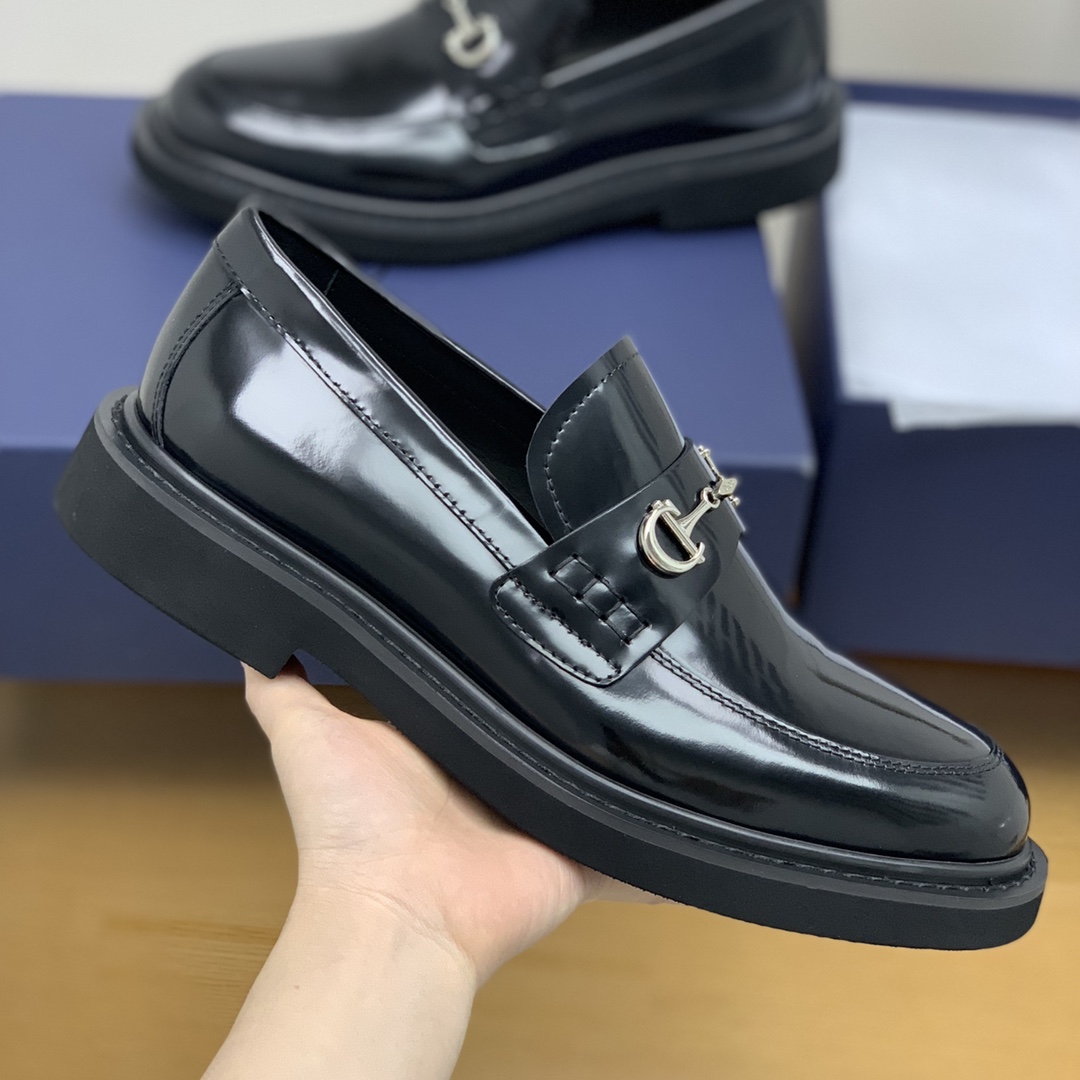 DIOR迪奥   精选牛皮制作男士乐福皮鞋