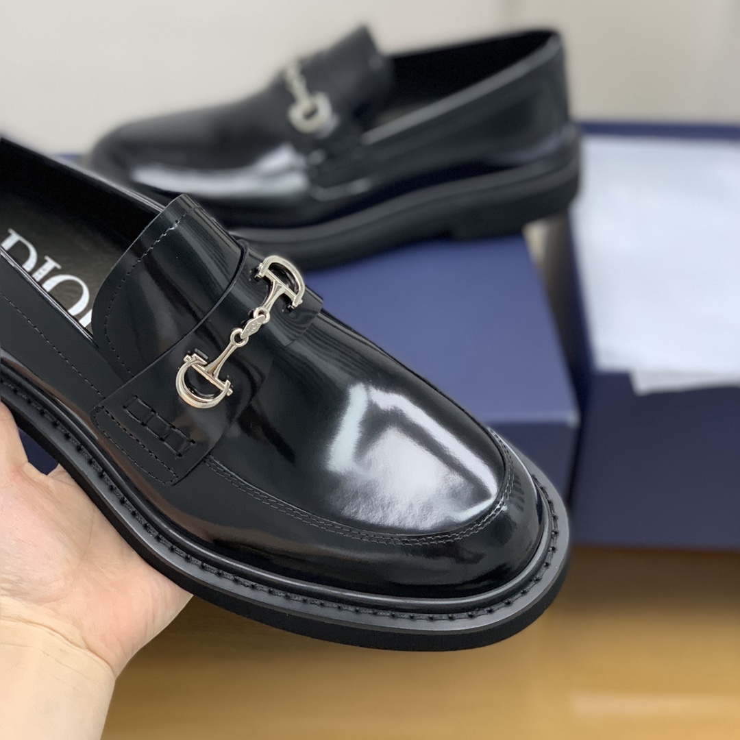 DIOR迪奥   精选牛皮制作男士乐福皮鞋
