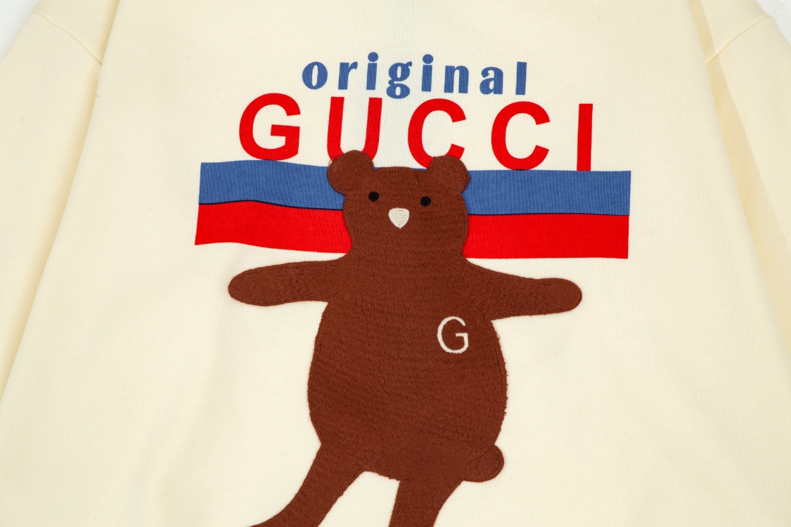 Gucci 古驰 刺绣小熊图案圆领套头卫衣