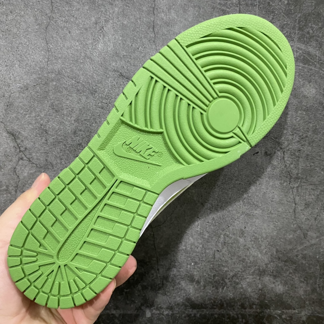 图片[9]-L版纯原 NK SB Dunk Low 科米蛙 白绿 DJ6188-300 原厂航空铝磨具打磨大底 鞋头坡度极致还原 原盒原配 顶级工艺 原厂冲刀 超高清洁度 全鞋零毛边皮料切割 全套原楦原模倾力打造完美版型 采用原厂百宏鞋带以及原厂百宏织唛舌标 尺码：40-46-选品中心