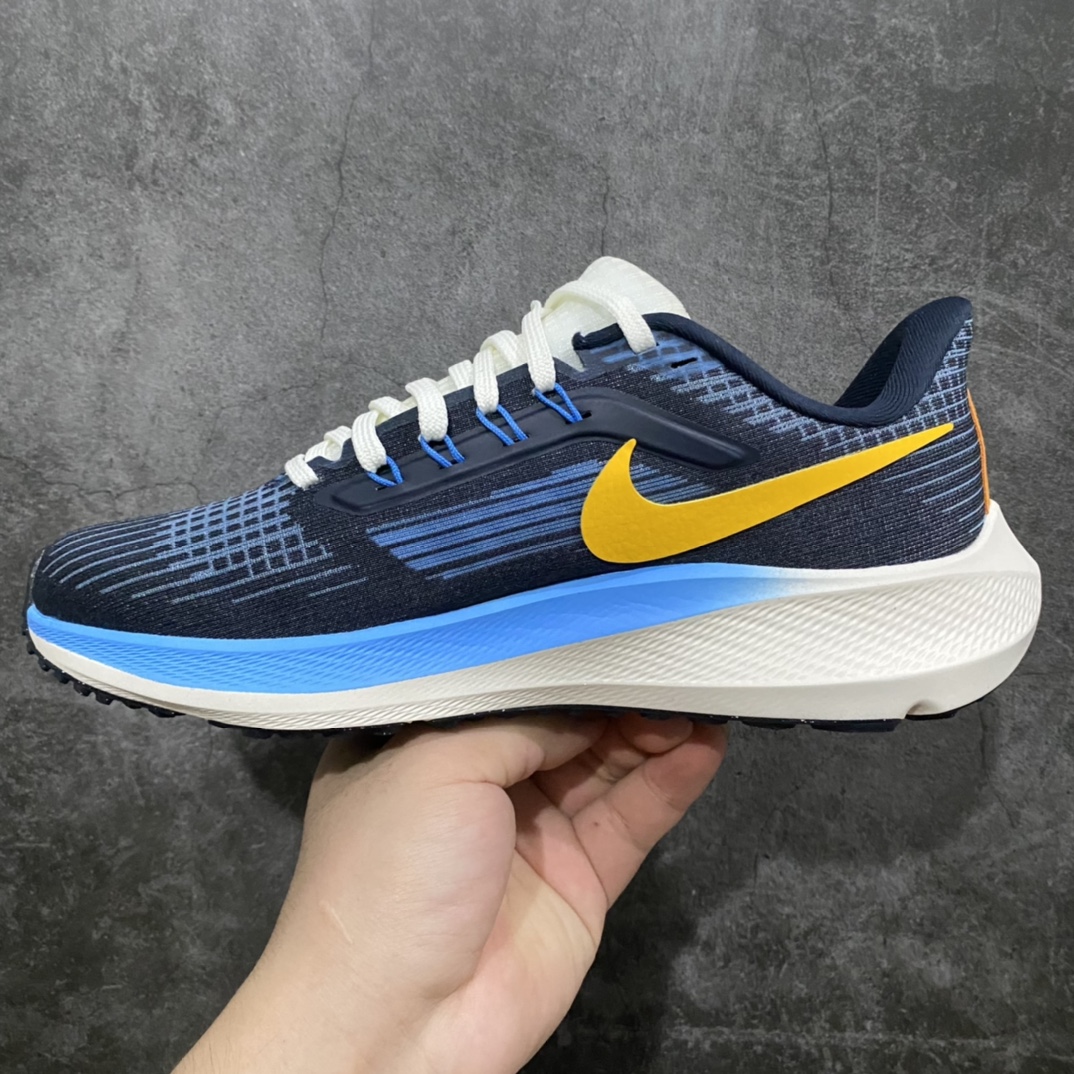 图片[2]-DT纯原NK Zoom Pegasus 39 登月39代 超轻网面跑步鞋 黑蓝黄D09580-400 纯原版新配色出货 区别以往市场所有品质 细节 材料以及脚感完全还原到zp一致程度 裸鞋圈硬通货品质 原厂数据开发 正确鞋盒海绵内贴包装 正确内置前后双气垫（且后掌加上原厂硬纸护板防止压力过大导致气垫漏气） 尺码：39 40 40.5 41 42 42.5 43 44 44.5 45 46-选品中心