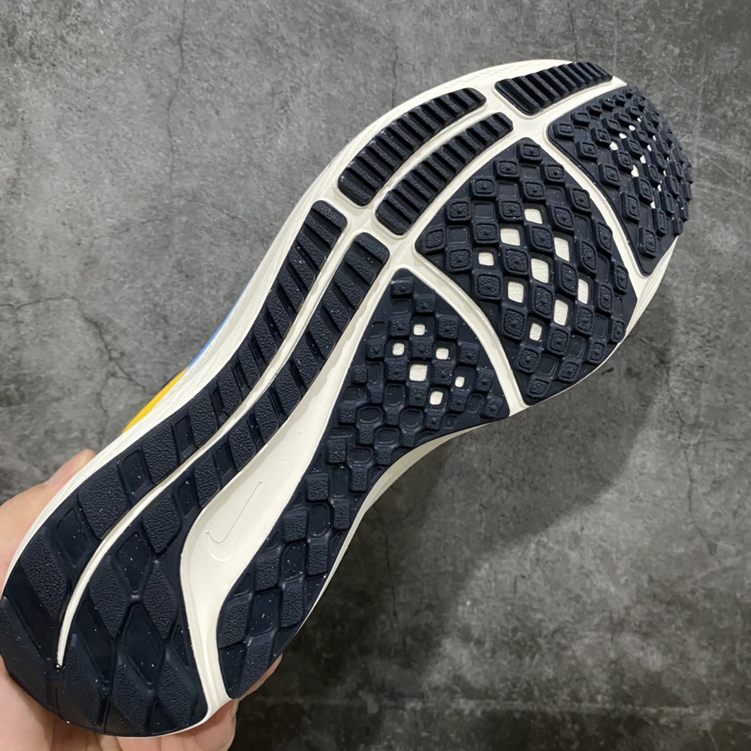 图片[9]-DT纯原NK Zoom Pegasus 39 登月39代 超轻网面跑步鞋 黑蓝黄D09580-400 纯原版新配色出货 区别以往市场所有品质 细节 材料以及脚感完全还原到zp一致程度 裸鞋圈硬通货品质 原厂数据开发 正确鞋盒海绵内贴包装 正确内置前后双气垫（且后掌加上原厂硬纸护板防止压力过大导致气垫漏气） 尺码：39 40 40.5 41 42 42.5 43 44 44.5 45 46-选品中心