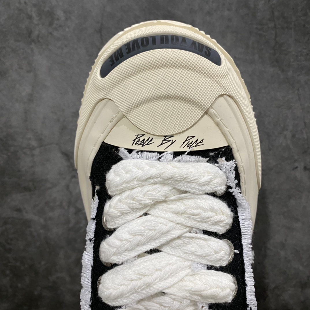 图片[5]-吴建豪xVESSEL Smilece G.O.P. 2.0 MARSHMALLOW Lows 2.0棉花糖开口笑系列解构重叠厚底软木低帮百搭增高帆布硫化板鞋 真标硫化处理工艺 升级原楦原纸版数据开发版型 官方全套配件及包装物(附送2副腰果花鞋带/超大防尘购物袋/图腾卡/蒙娜丽莎美元/变色DIY笔/收藏级鞋盒套装!!) 纯手工贴合多重围条硫化工艺#采用12蛊司厚实舒适帆布面料 头层猪皮内里及注压PU缓震鞋垫 流苏做旧复古效果 鞋头开口笑处加入紫外线热感应效果（在紫外光线下发生色变!）这双鞋名为 Peace by Piece，是以帆布鞋作为基底，并以解构手法，将鞋上不同细节堆叠营造错位，鞋面的帆布再经过打磨制造流须效果，整双鞋更是手工制作，因此显现出其细致的工序。 尺码：35-44-选品中心