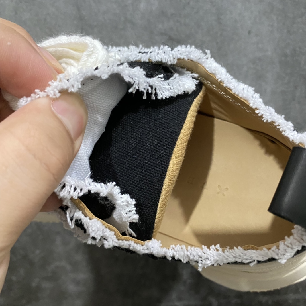 图片[3]-吴建豪xVESSEL Smilece G.O.P. 2.0 MARSHMALLOW Lows 2.0棉花糖开口笑系列解构重叠厚底软木低帮百搭增高帆布硫化板鞋 真标硫化处理工艺 升级原楦原纸版数据开发版型 官方全套配件及包装物(附送2副腰果花鞋带/超大防尘购物袋/图腾卡/蒙娜丽莎美元/变色DIY笔/收藏级鞋盒套装!!) 纯手工贴合多重围条硫化工艺#采用12蛊司厚实舒适帆布面料 头层猪皮内里及注压PU缓震鞋垫 流苏做旧复古效果 鞋头开口笑处加入紫外线热感应效果（在紫外光线下发生色变!）这双鞋名为 Peace by Piece，是以帆布鞋作为基底，并以解构手法，将鞋上不同细节堆叠营造错位，鞋面的帆布再经过打磨制造流须效果，整双鞋更是手工制作，因此显现出其细致的工序。 尺码：35-44-选品中心