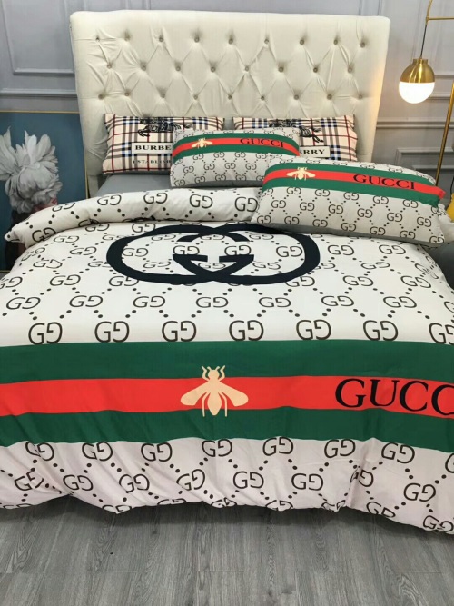 Luxury Cotton Bedding Set with Designer Inspired Prints - Queen Size 1 Luxury Cotton Bedding Set with Designer Inspired Prints - Queen Size