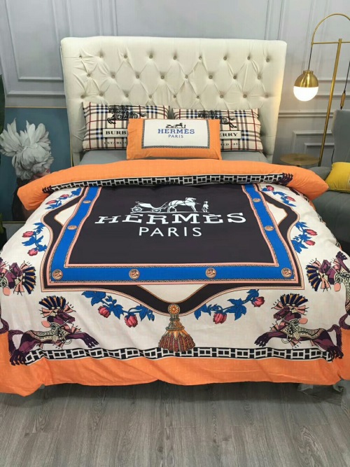 Hermès Paris Cotton Bedding Set - Luxury 4-Piece Quilt Cover, Bed Sheet & Pillowcases 1 Hermès Paris Cotton Bedding Set - Luxury 4-Piece Quilt Cover, Bed Sheet & Pillowcases