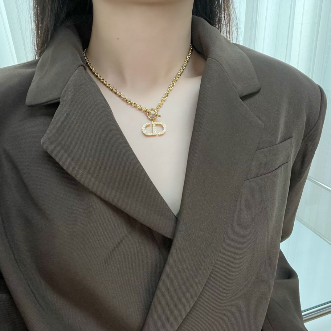 新款☑️DIOR迪奥满钻CD项链