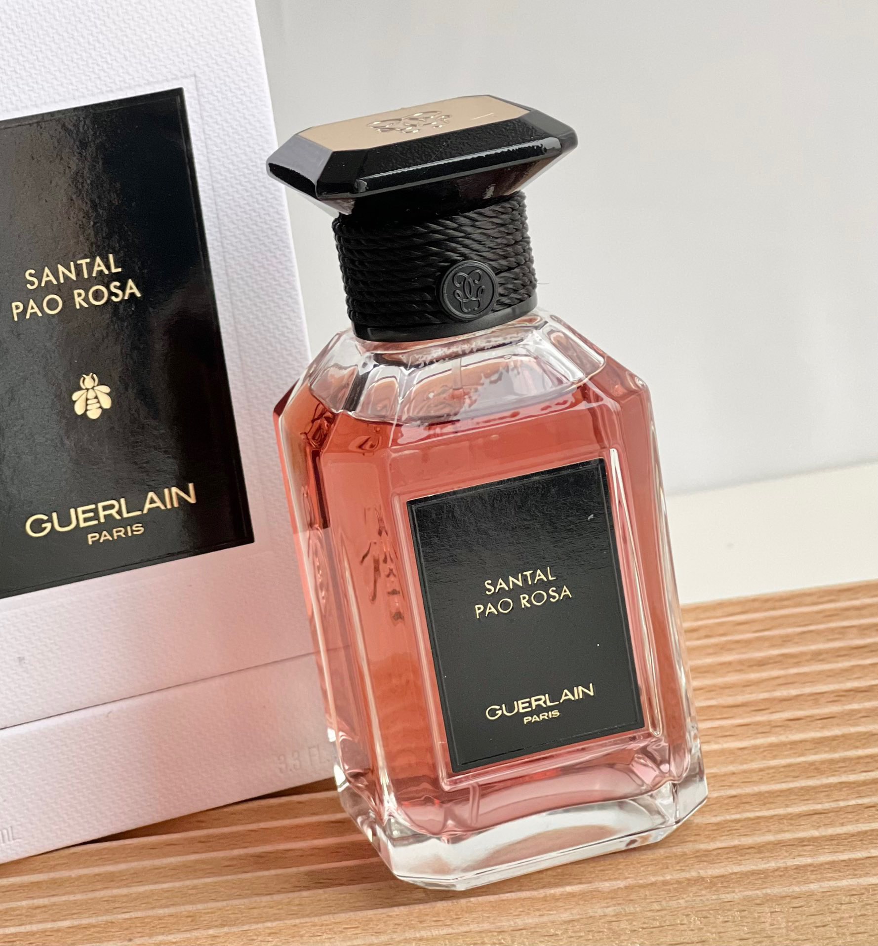 NO:809656,Guerlain Guerlain Art Salon - Sandalwood Rose 100ml Attributes Neutral Fragrance Smell Sandalwood Cardamom Agarwood (Oud) Myrrh Fig Nut Smell, Perfume19860909Guerlain 娇兰 艺术沙龙 -檀韵玫瑰100ml 属性中性香 气味檀香木 小豆蔻 沉香(乌木) 没药 无花果 坚果气味,香水,accessory