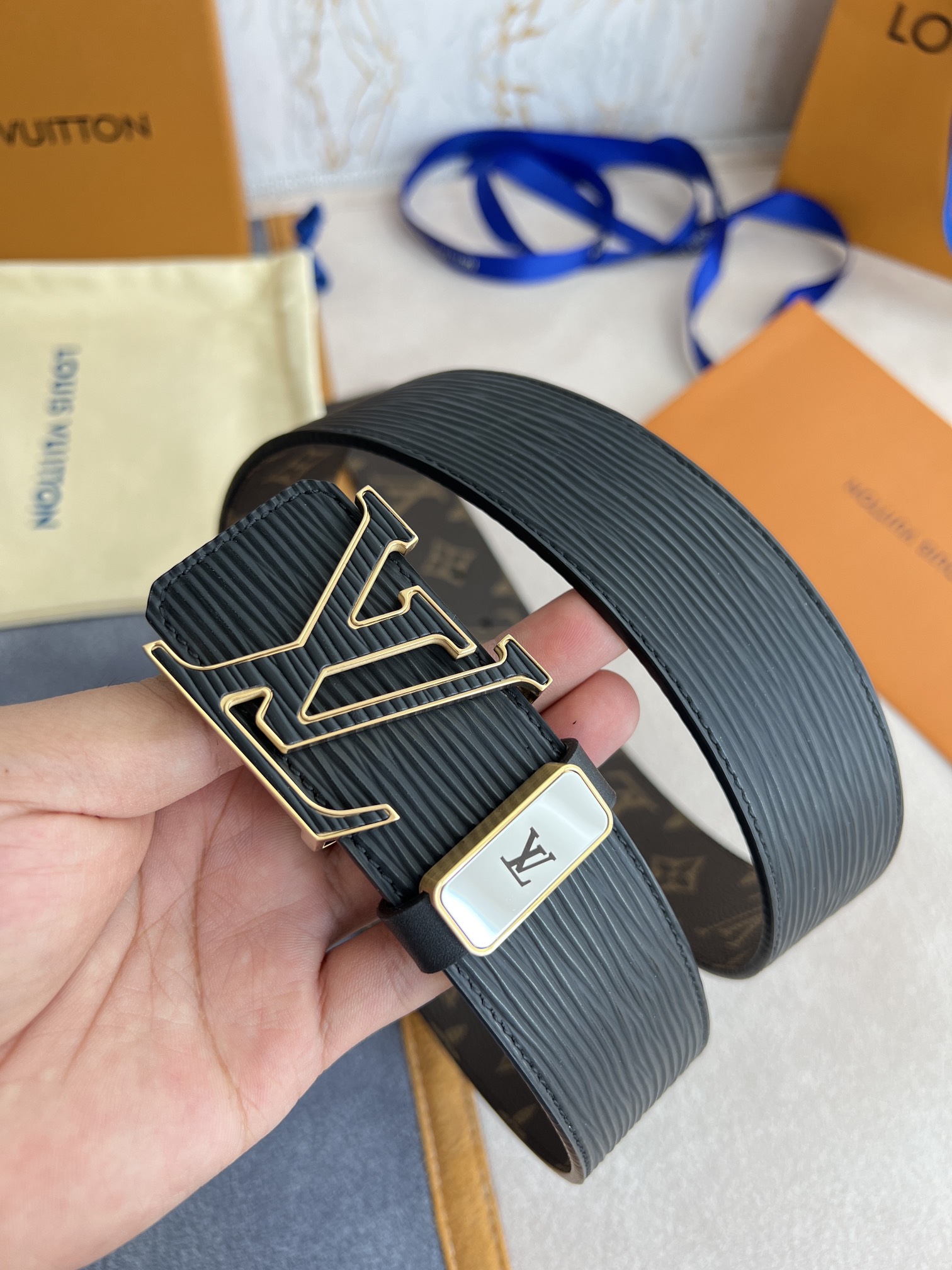 品名LV..路易..威登️腰带皮带原