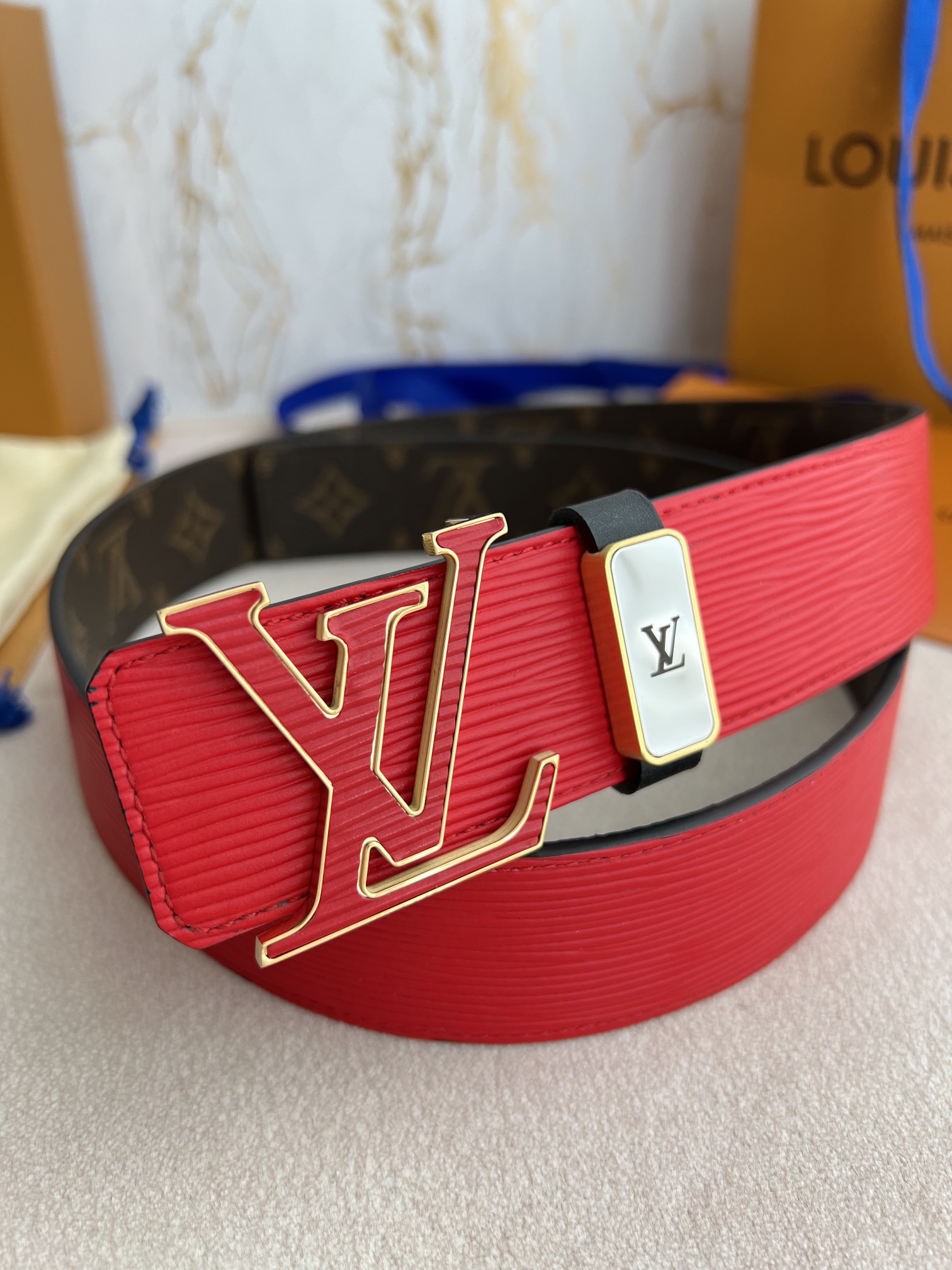 品名LV..路易..威登️腰带皮带原